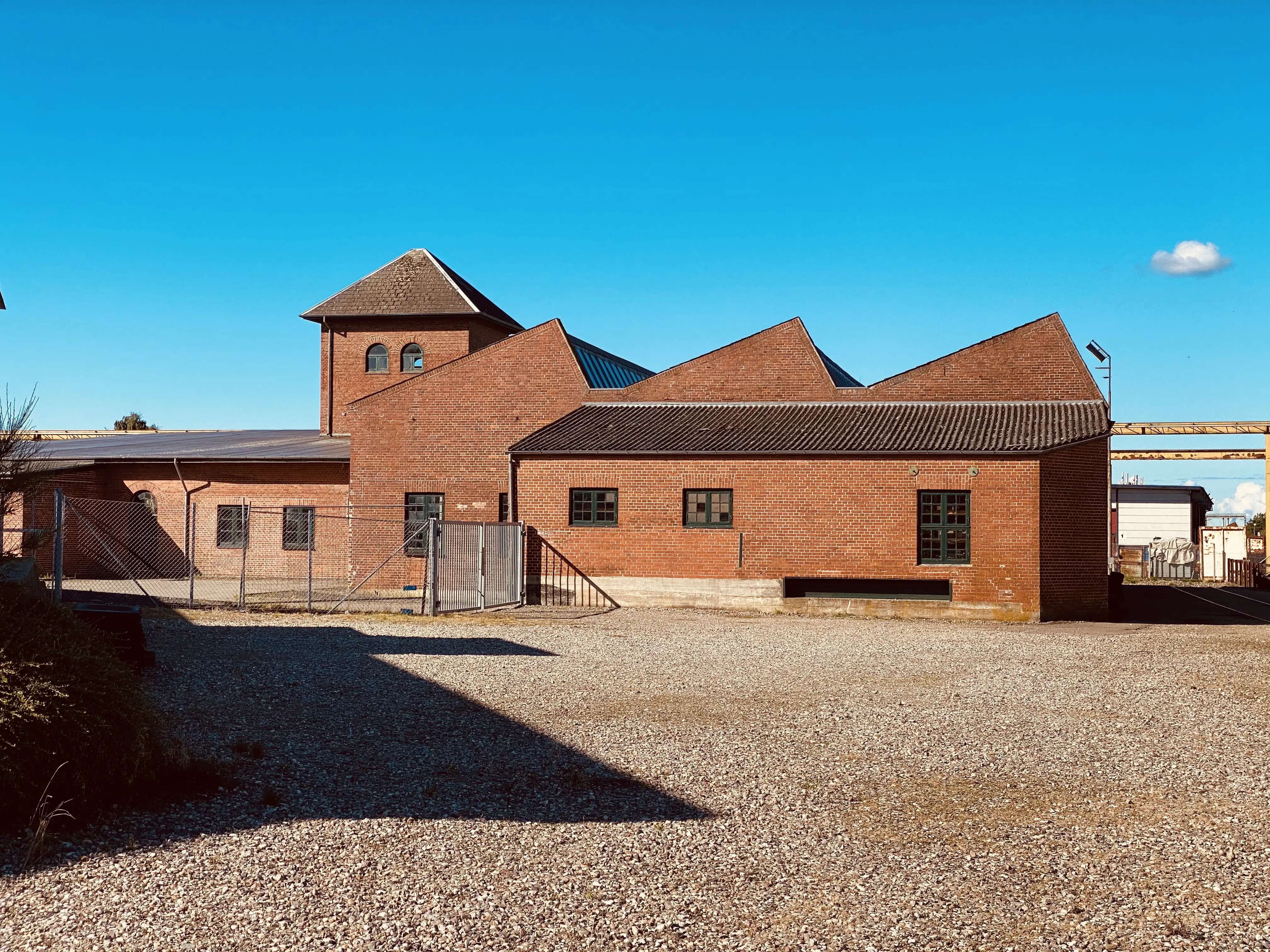 Billede af Faaborg Stations remise. Billede af Faaborg Stations remise.