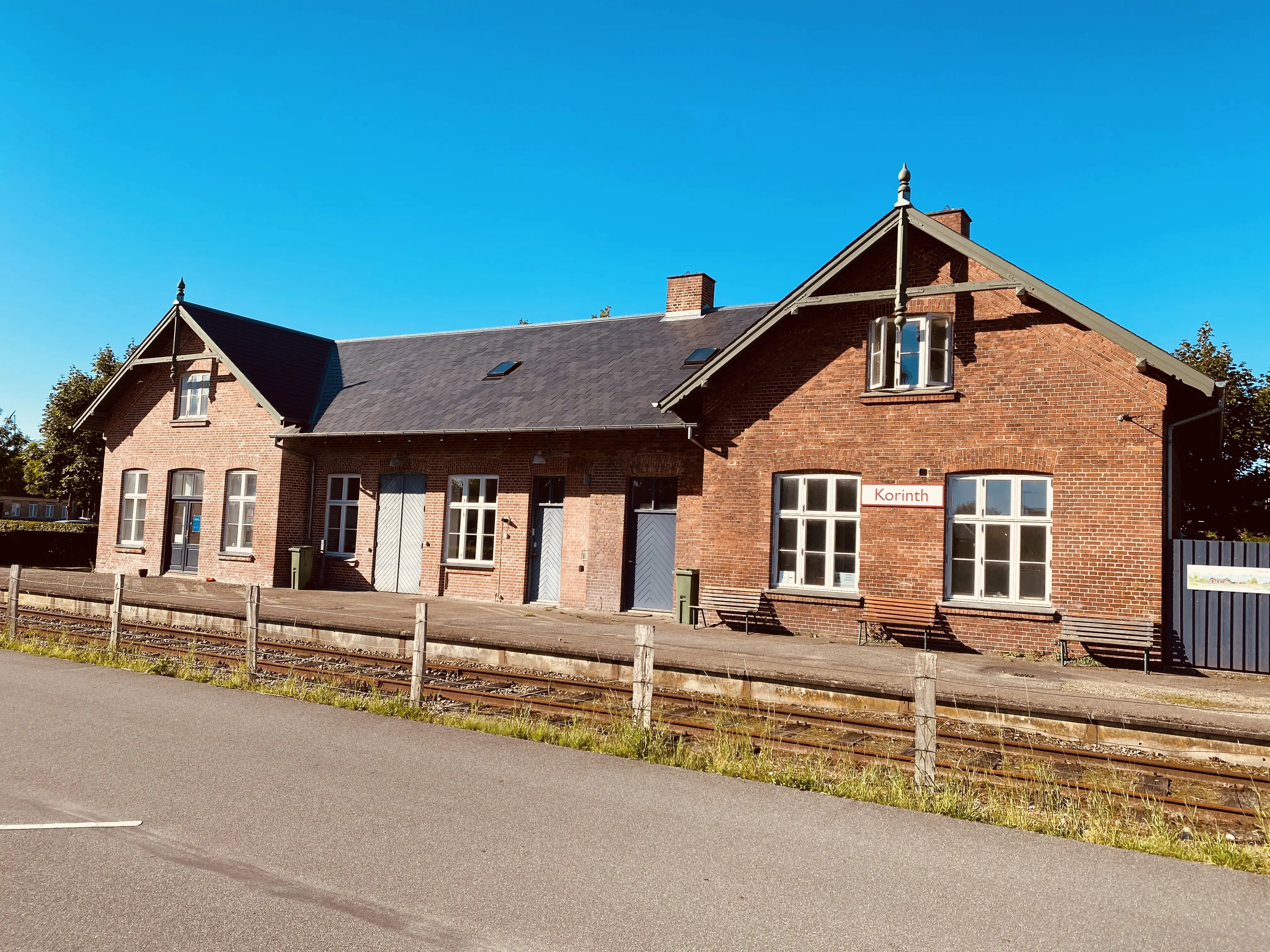 Billede af Korinth Station. Billede af Korinth Station.