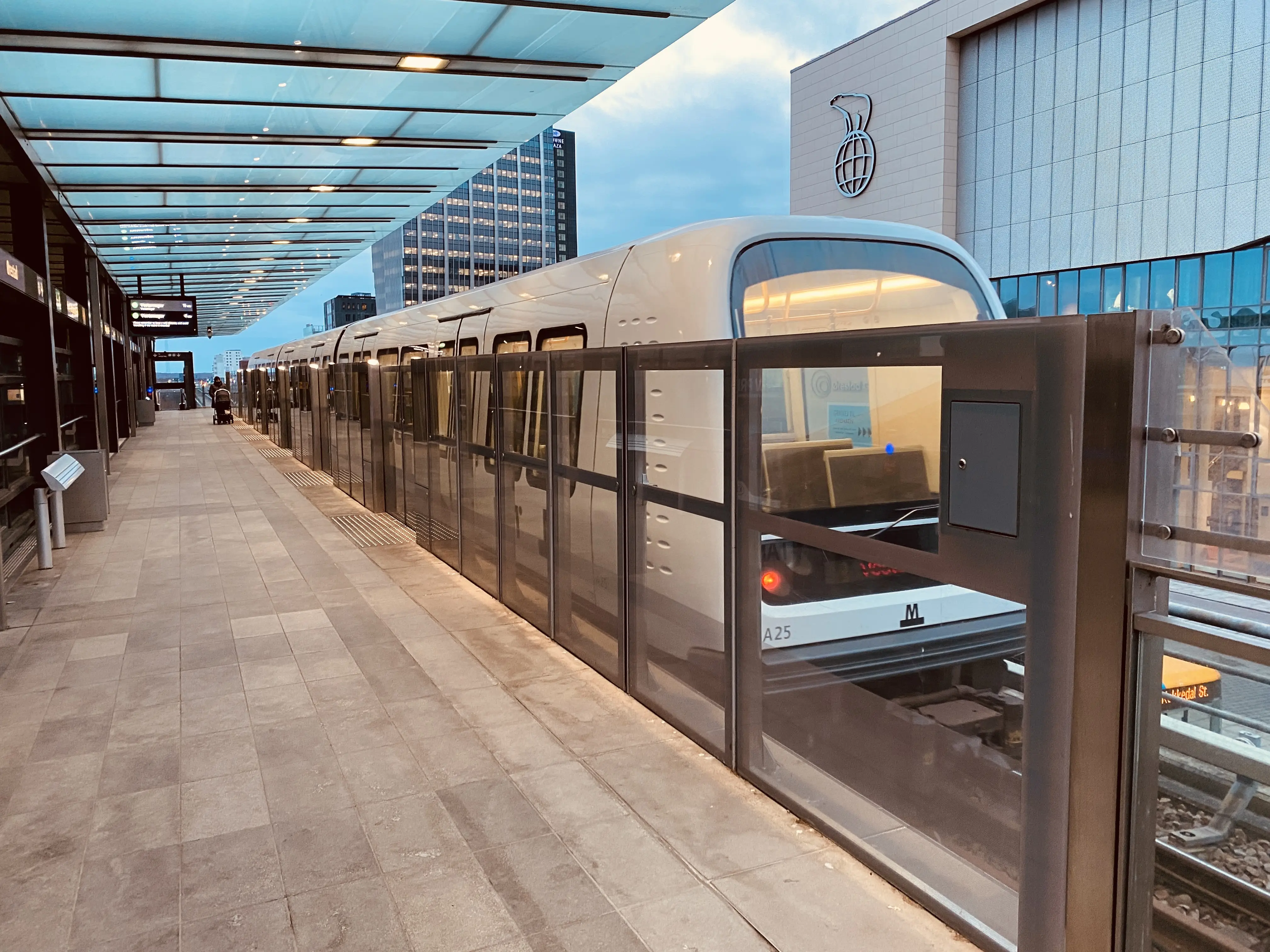 Billede af Ørestad Metrostation.