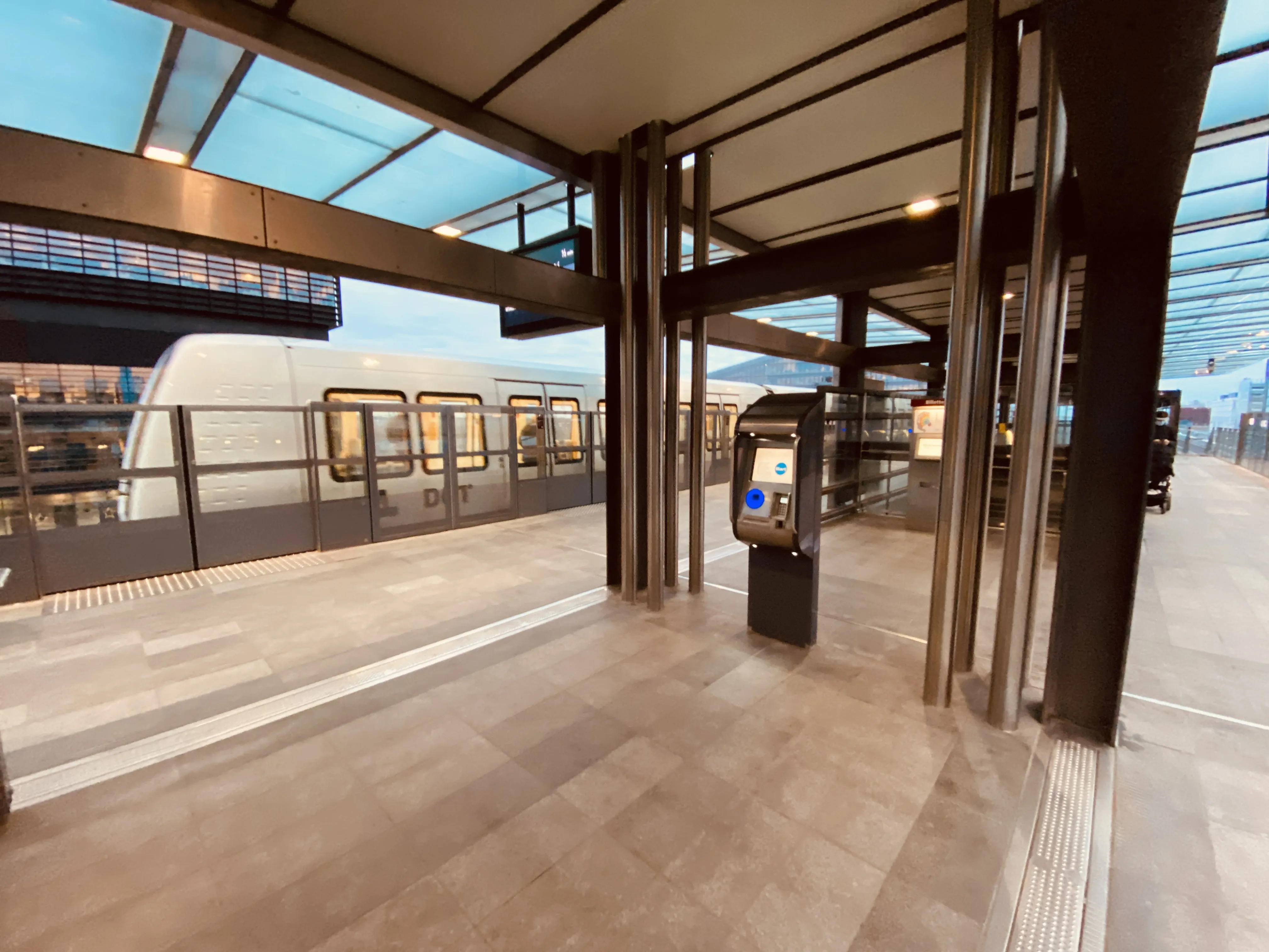 Billede af Ørestad Metrostation.