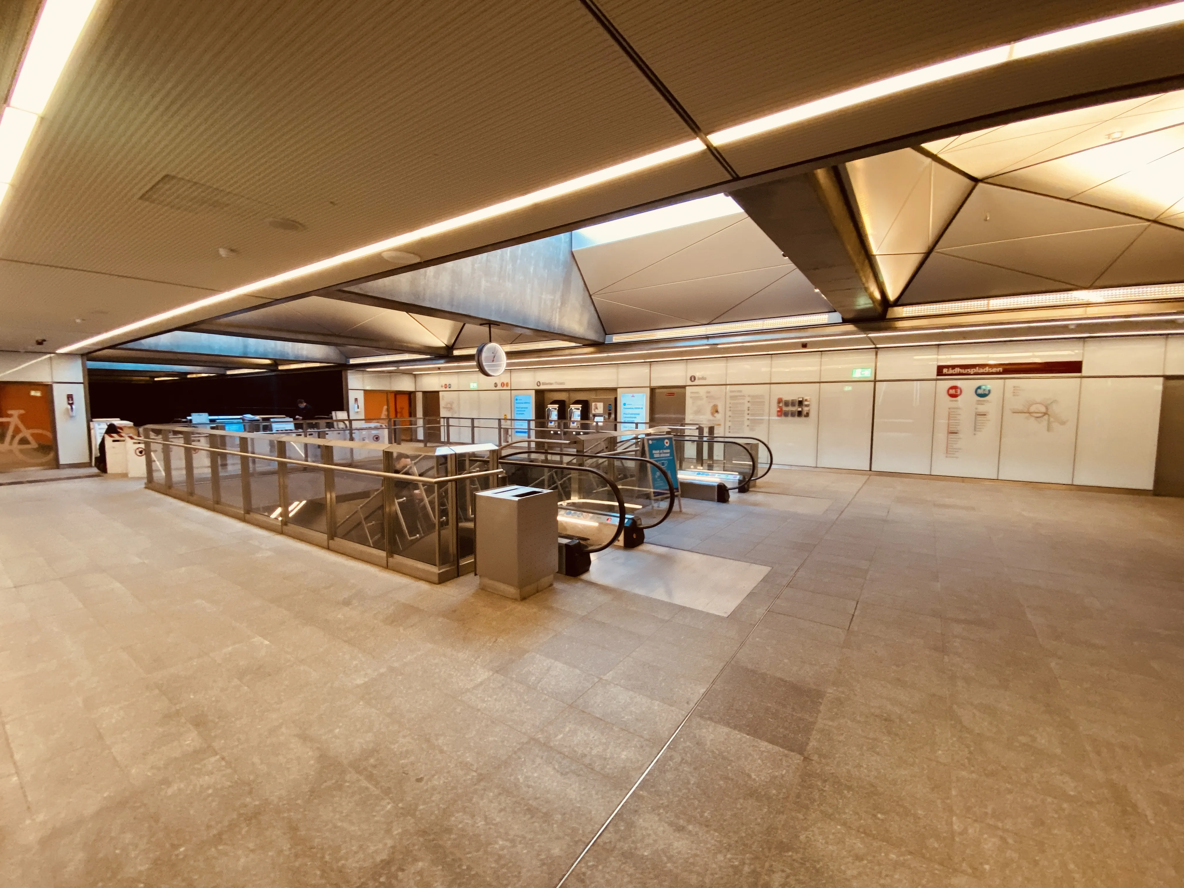 Billede af Rådhuspladsen Metrostation. Billede af Rådhuspladsen Metrostation.