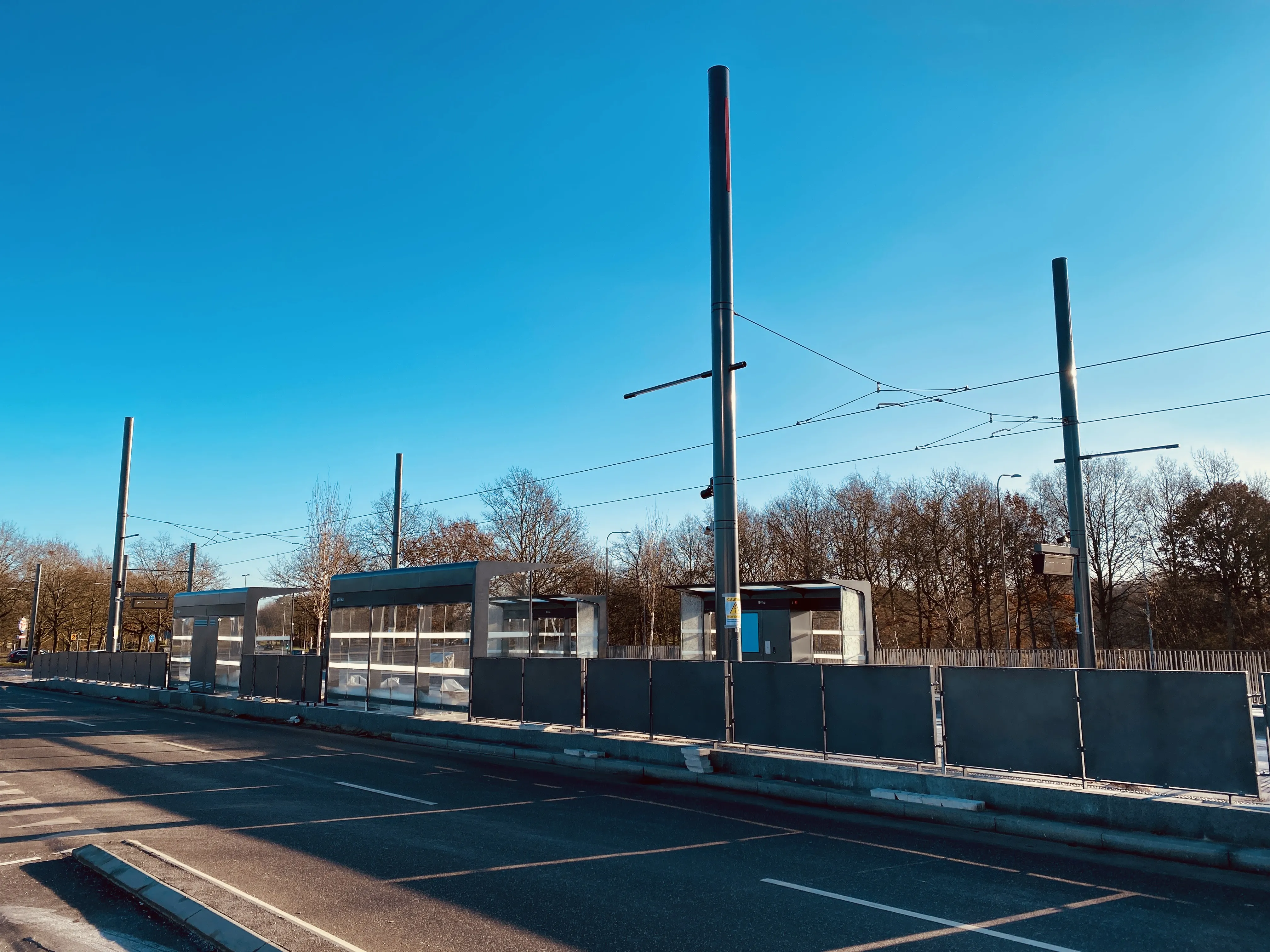 Billede af Bilka Letbanestation. Billede af Bilka Letbanestation.