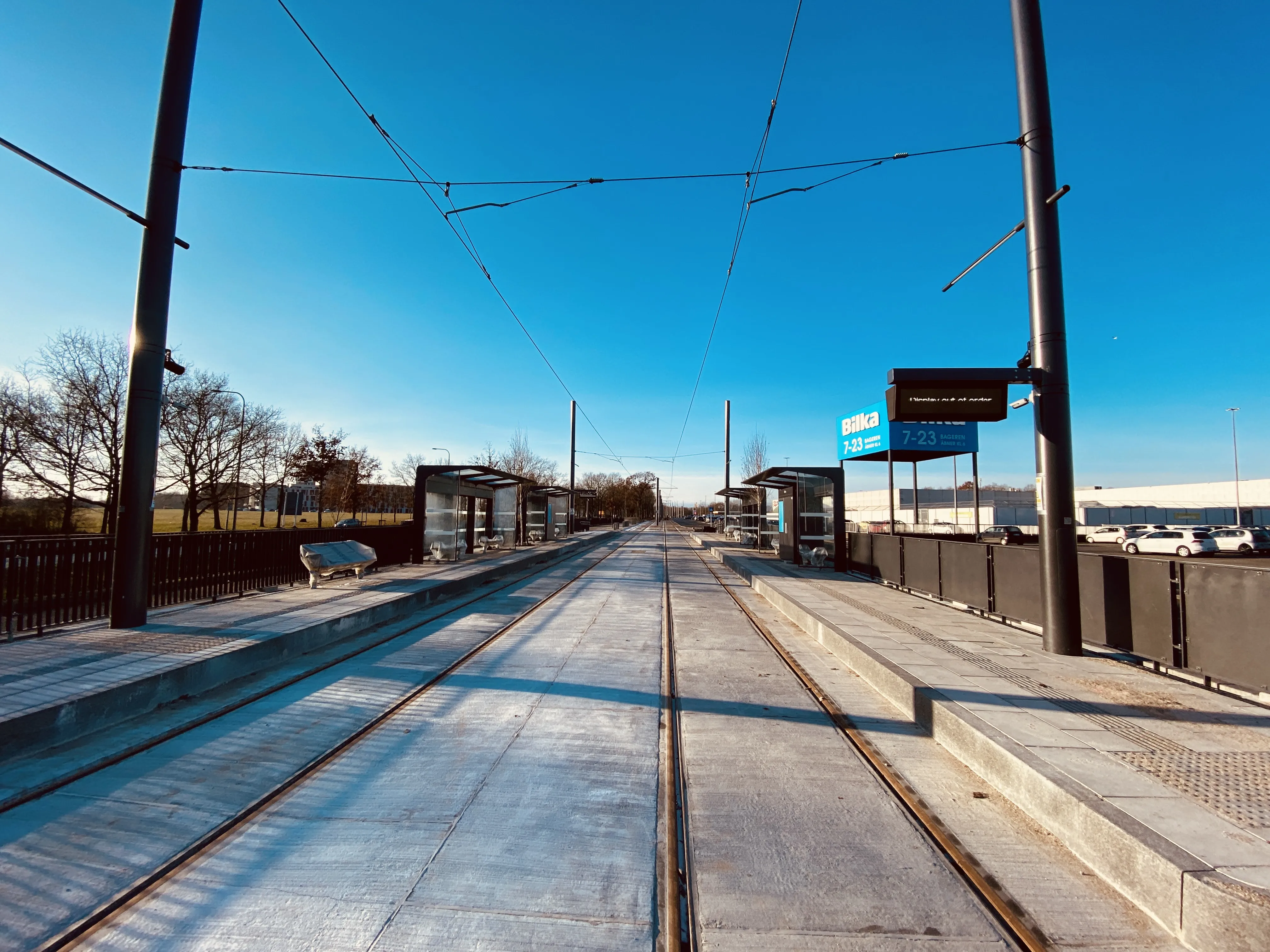 Billede af Bilka Letbanestation. Billede af Bilka Letbanestation.
