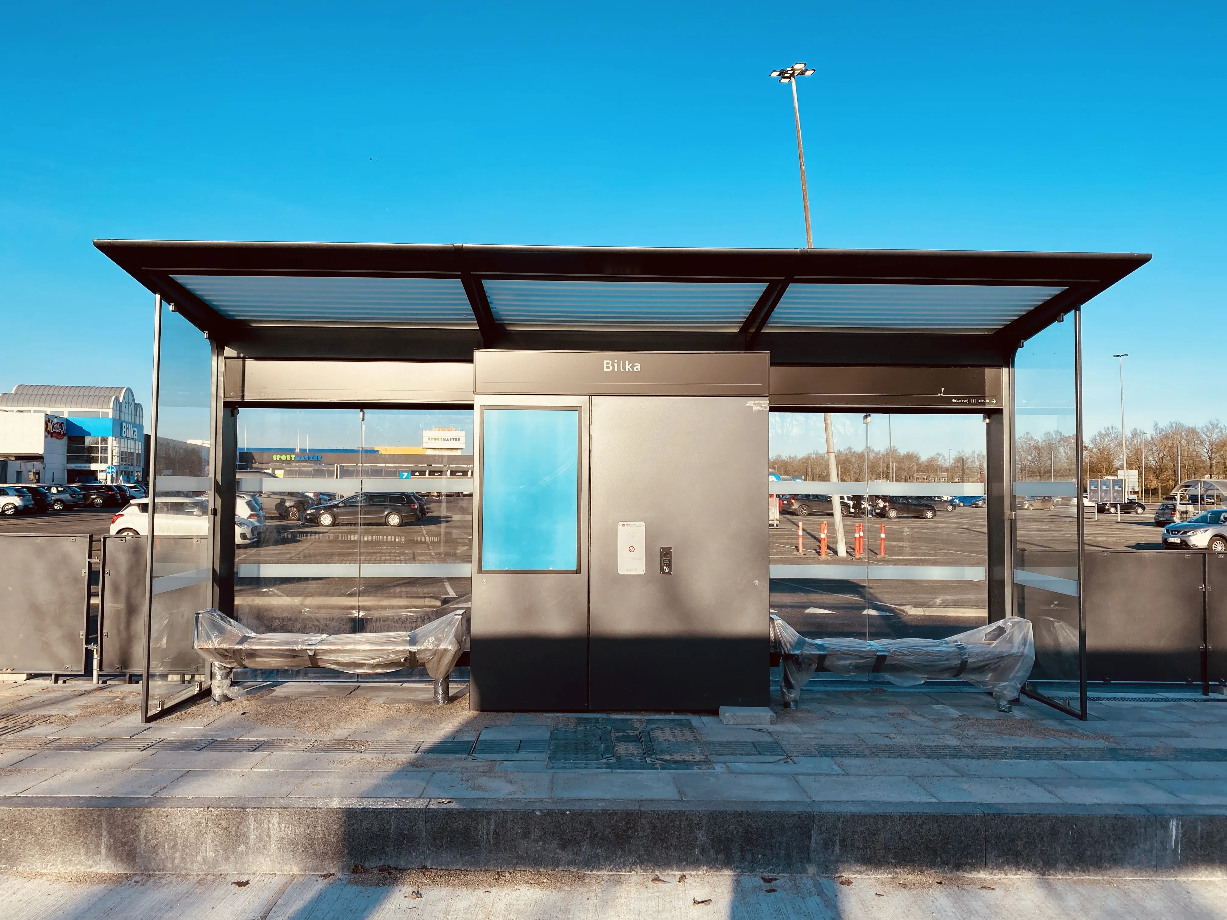 Billede af Bilka Letbanestation. Billede af Bilka Letbanestation.