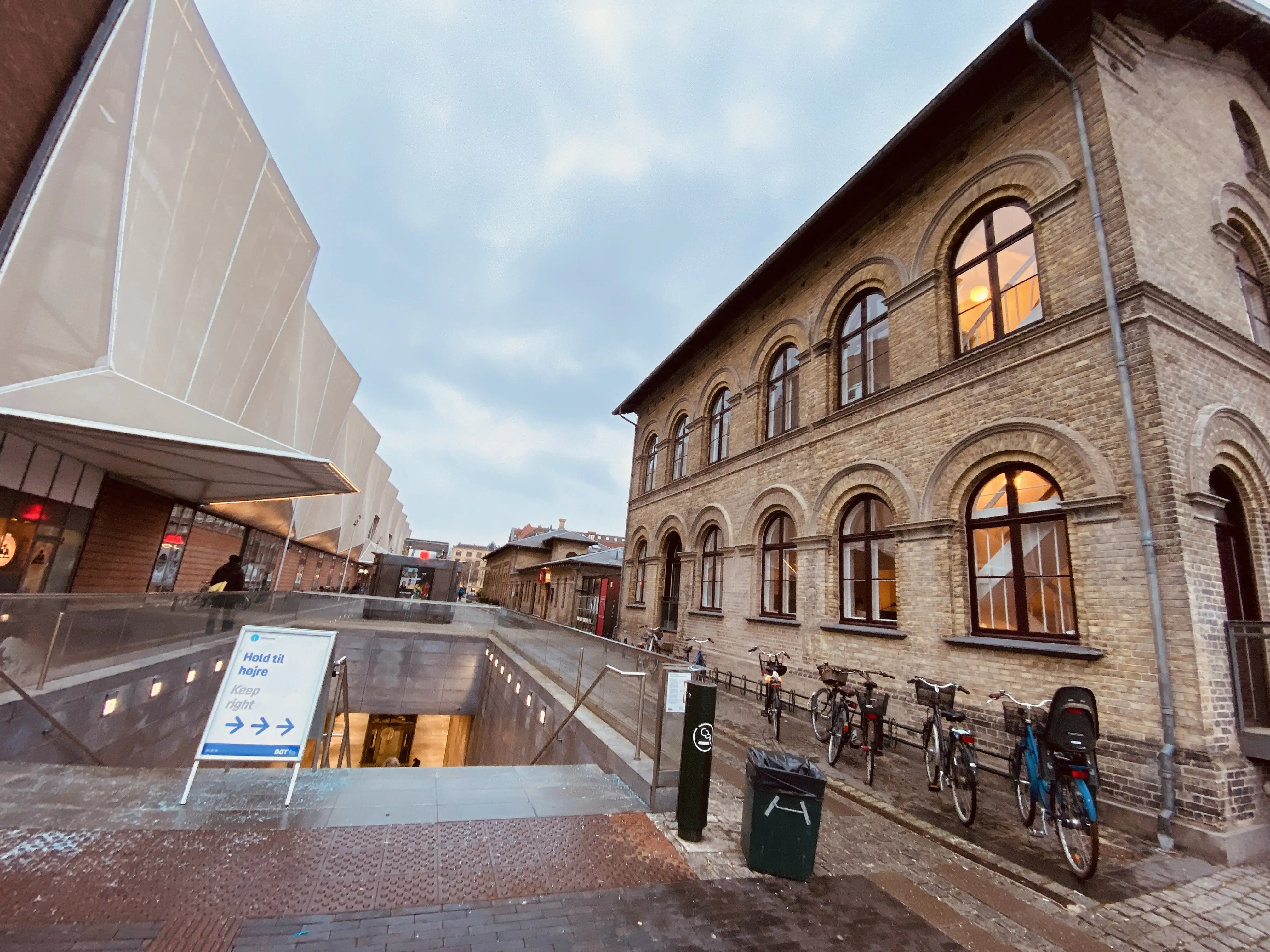 Billede af Frederiksberg Metrostation. Billede af Frederiksberg Metrostation.