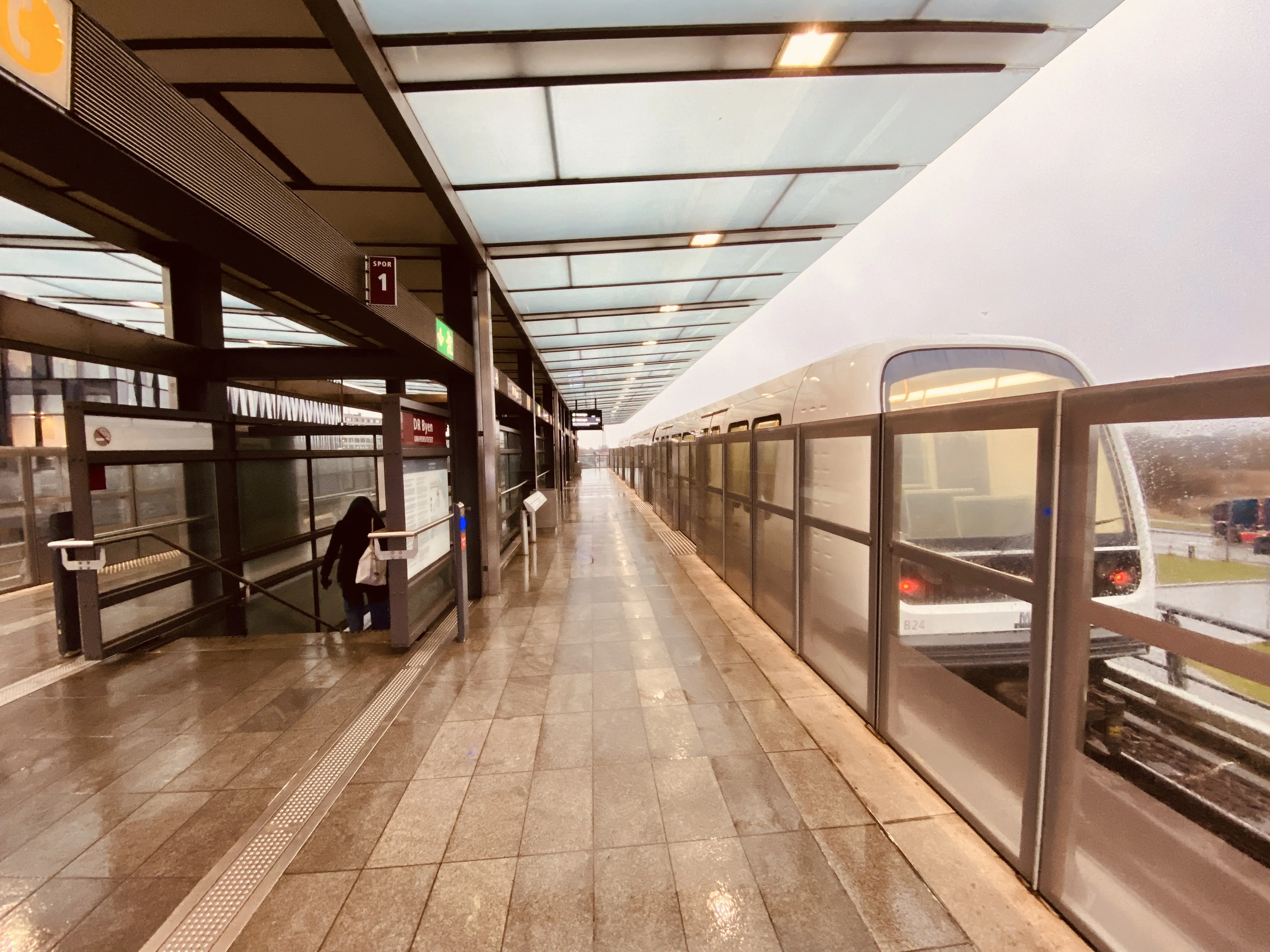 Billede af DR Byen Metrostation. Billede af DR Byen Metrostation.