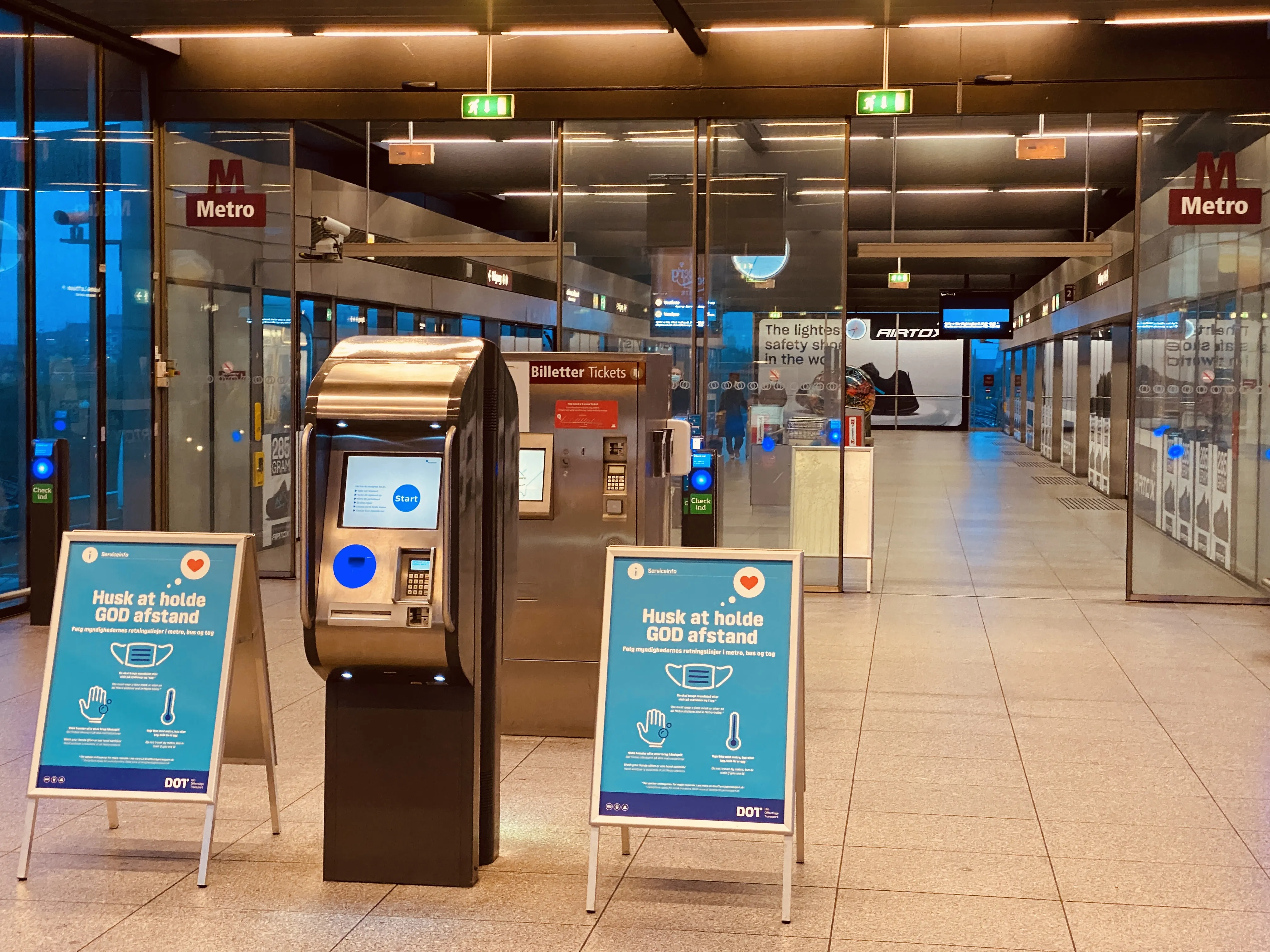 Billede af Lufthavnen Metrostation. Billede af Lufthavnen Metrostation.