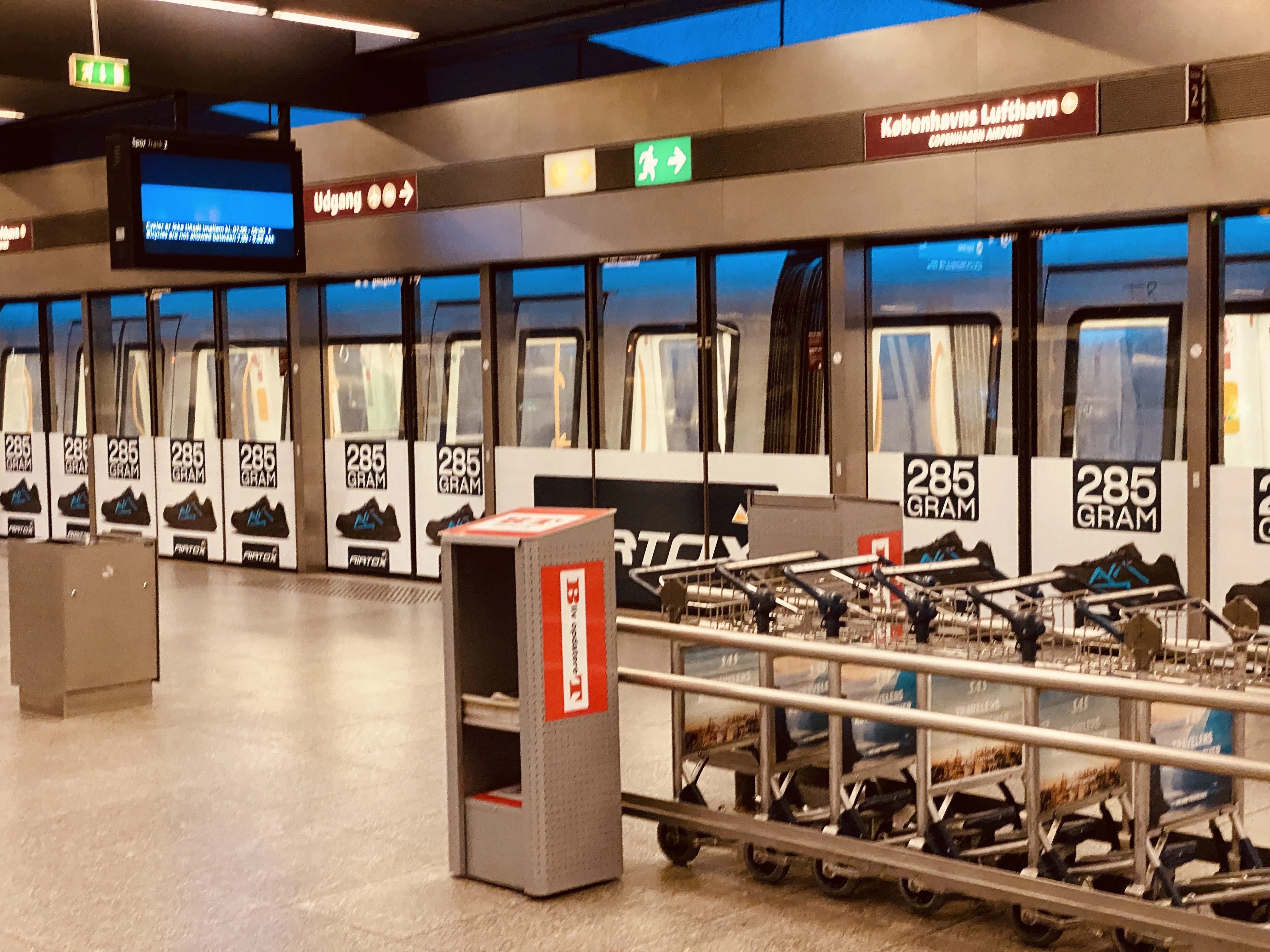 Billede af Lufthavnen Metrostation. Billede af Lufthavnen Metrostation.