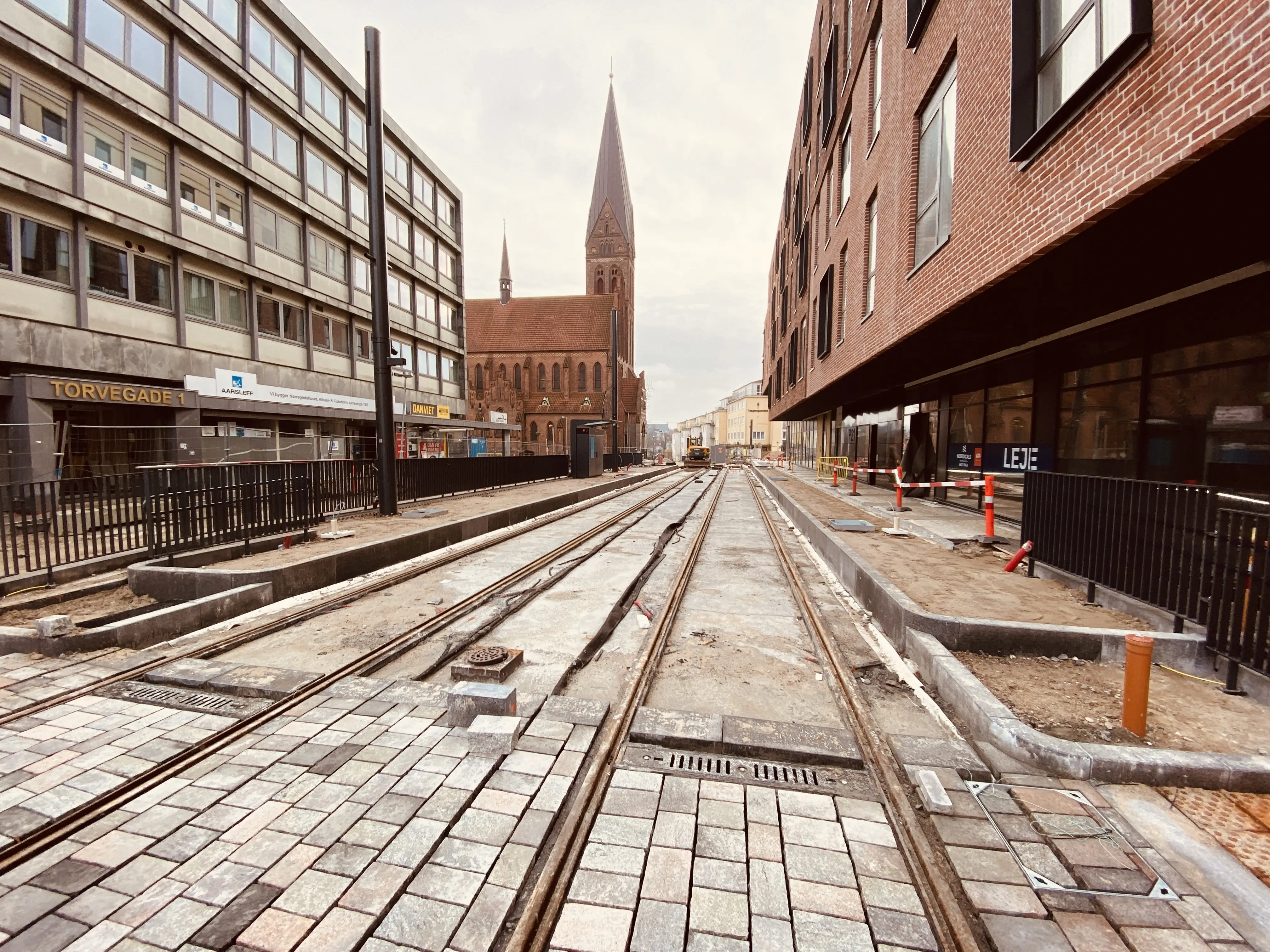 Billede af Albani Torv Letbanestation. Billede af Albani Torv Letbanestation.