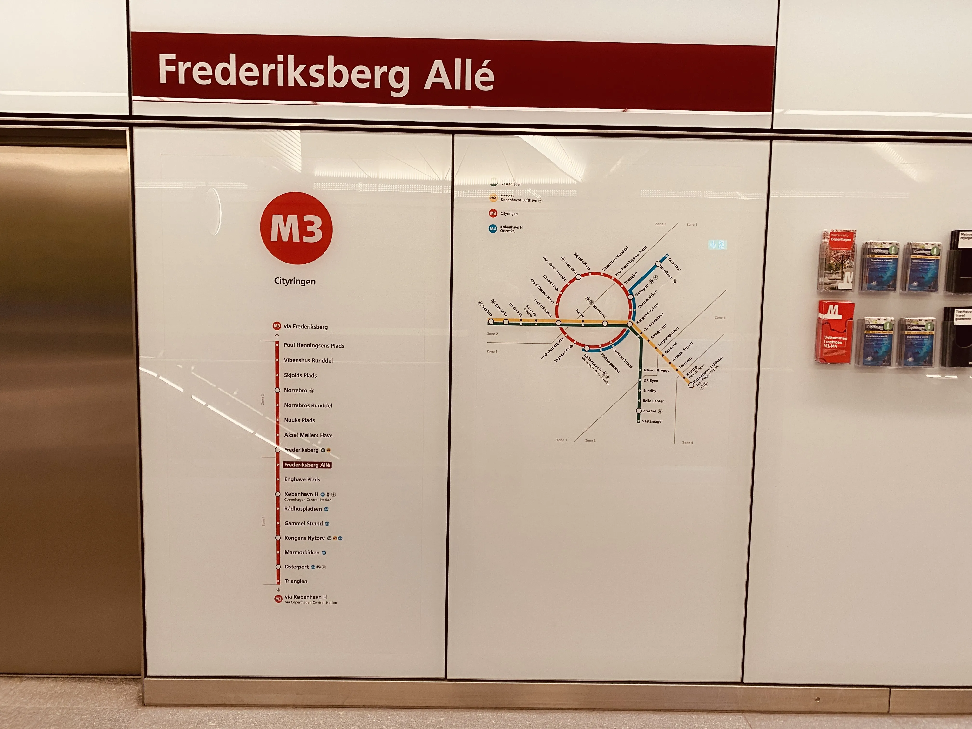 Billede af Frederiksberg Allé Metrostation. Billede af Frederiksberg Allé Metrostation.