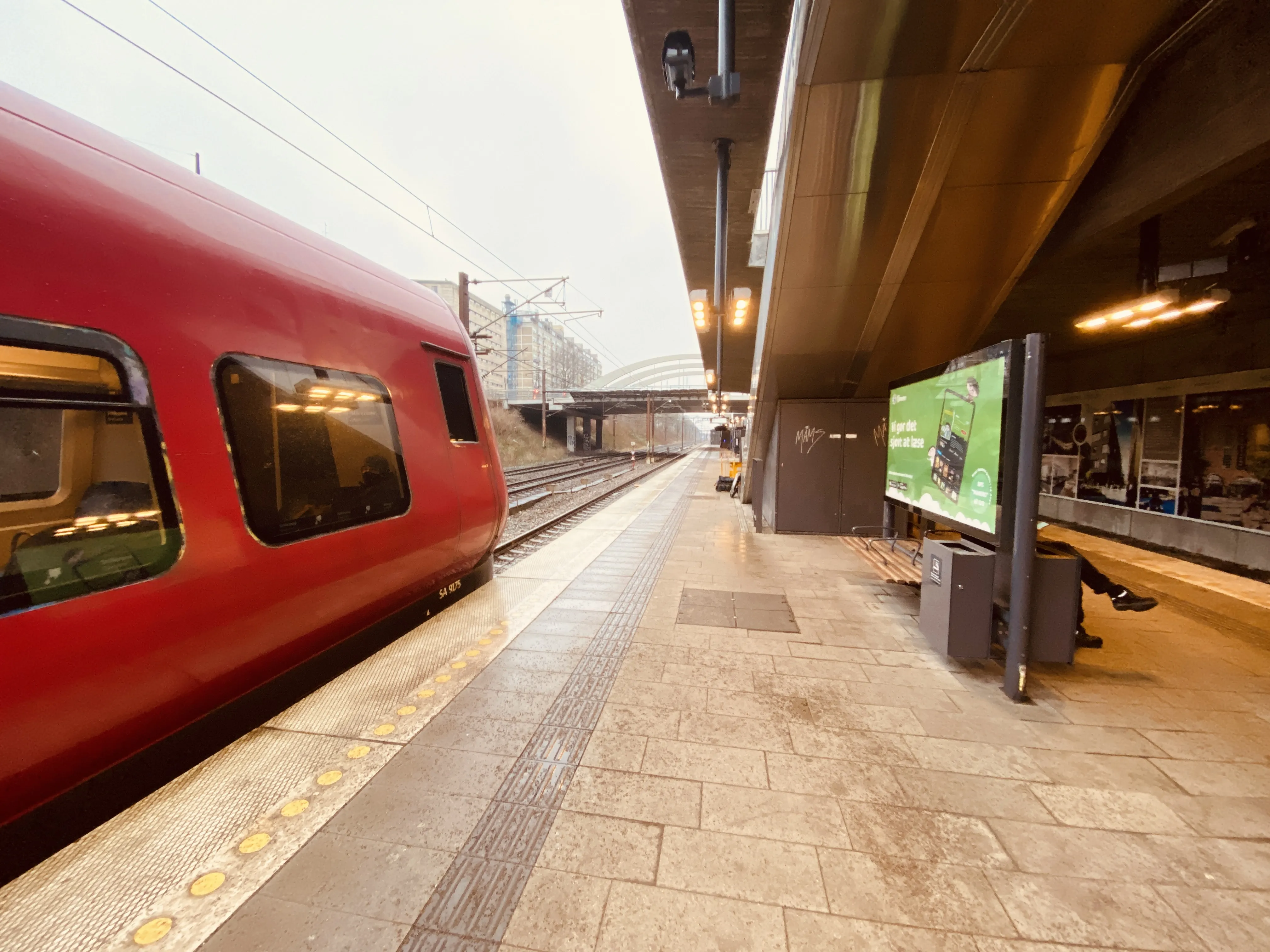 Billede af Carlsberg S-togstrinbræt. Billede af Carlsberg S-togstrinbræt.