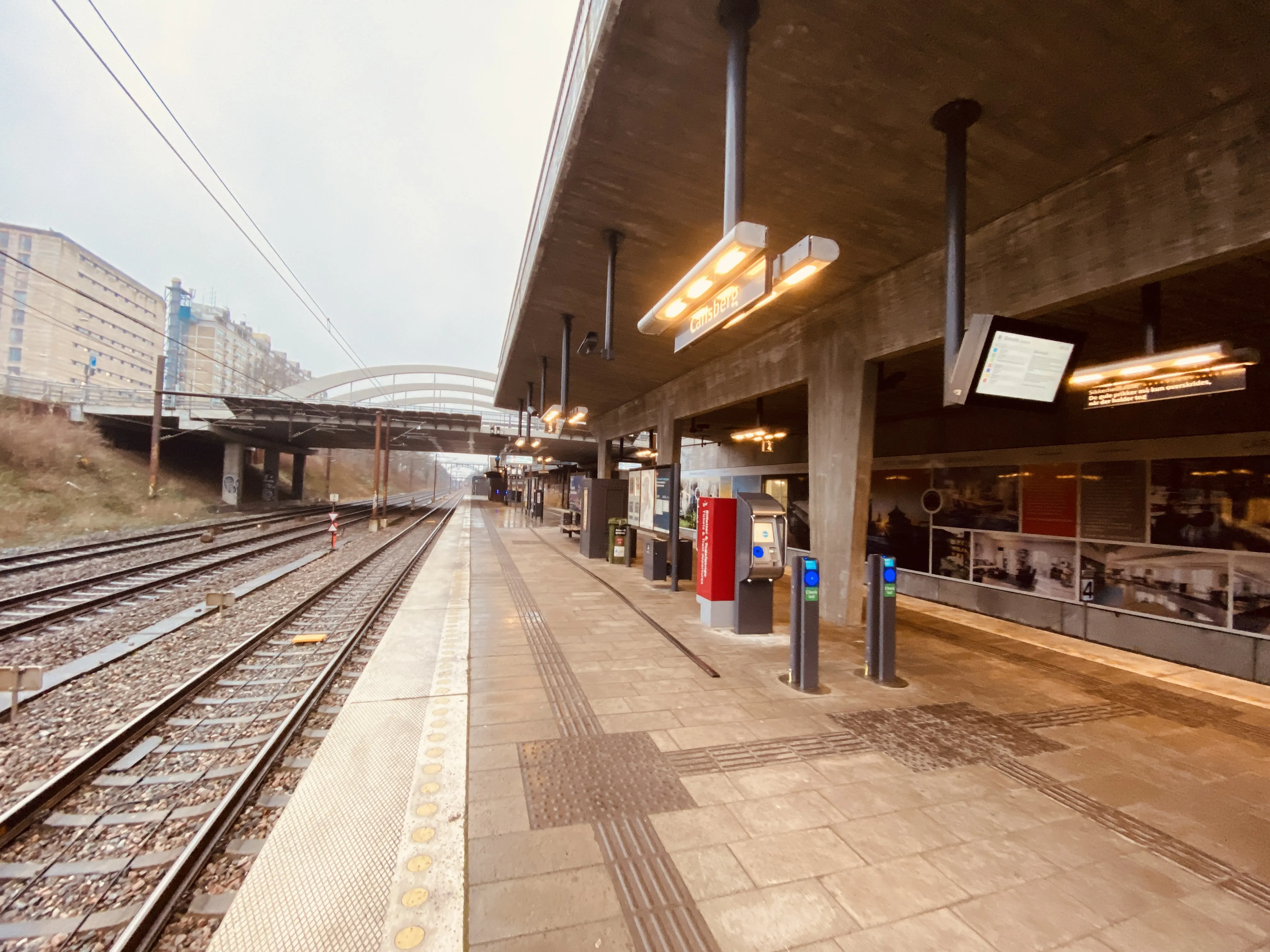 Billede af Carlsberg S-togstrinbræt. Billede af Carlsberg S-togstrinbræt.