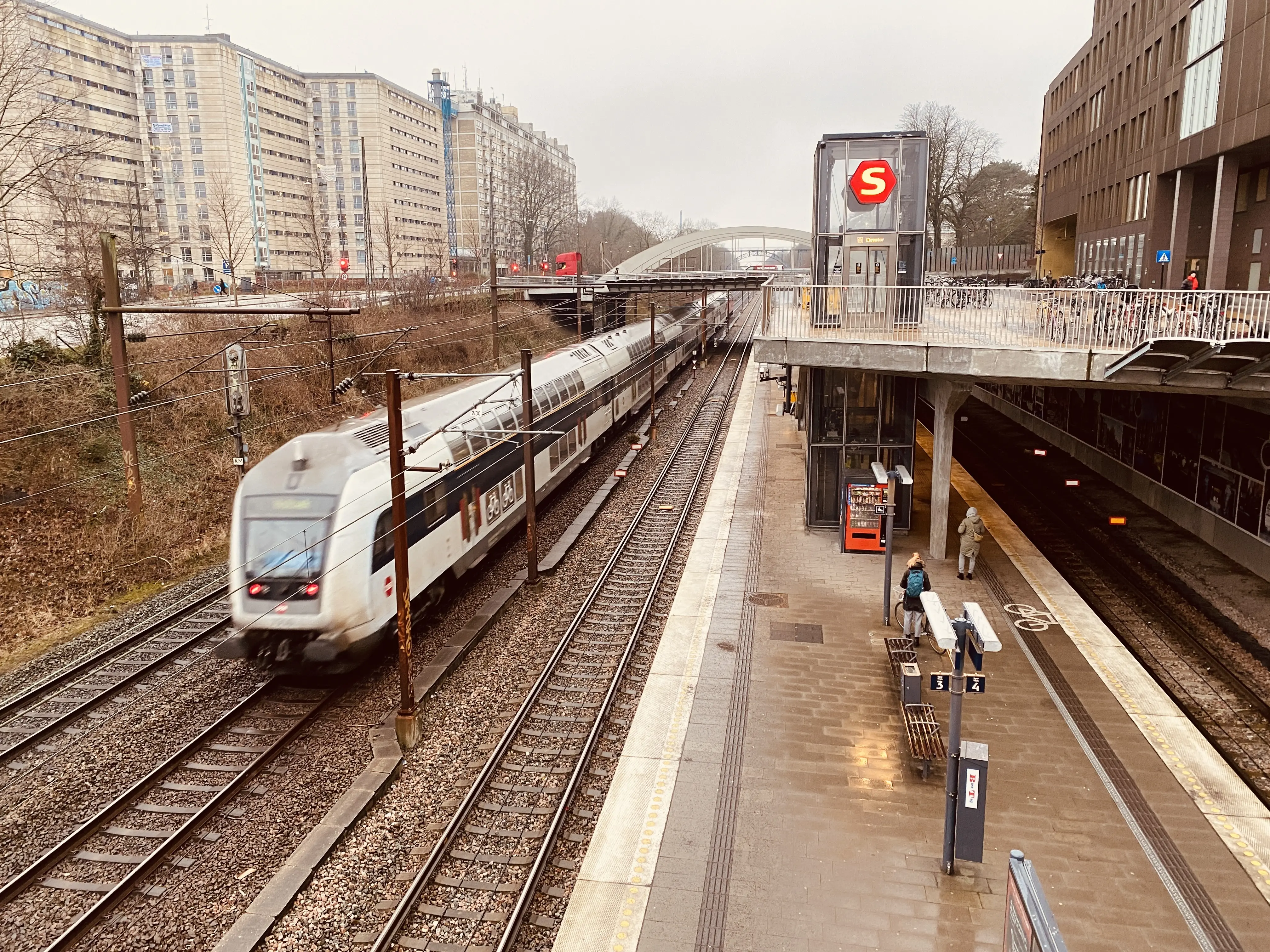 Billede af Carlsberg S-togstrinbræt. Billede af Carlsberg S-togstrinbræt.