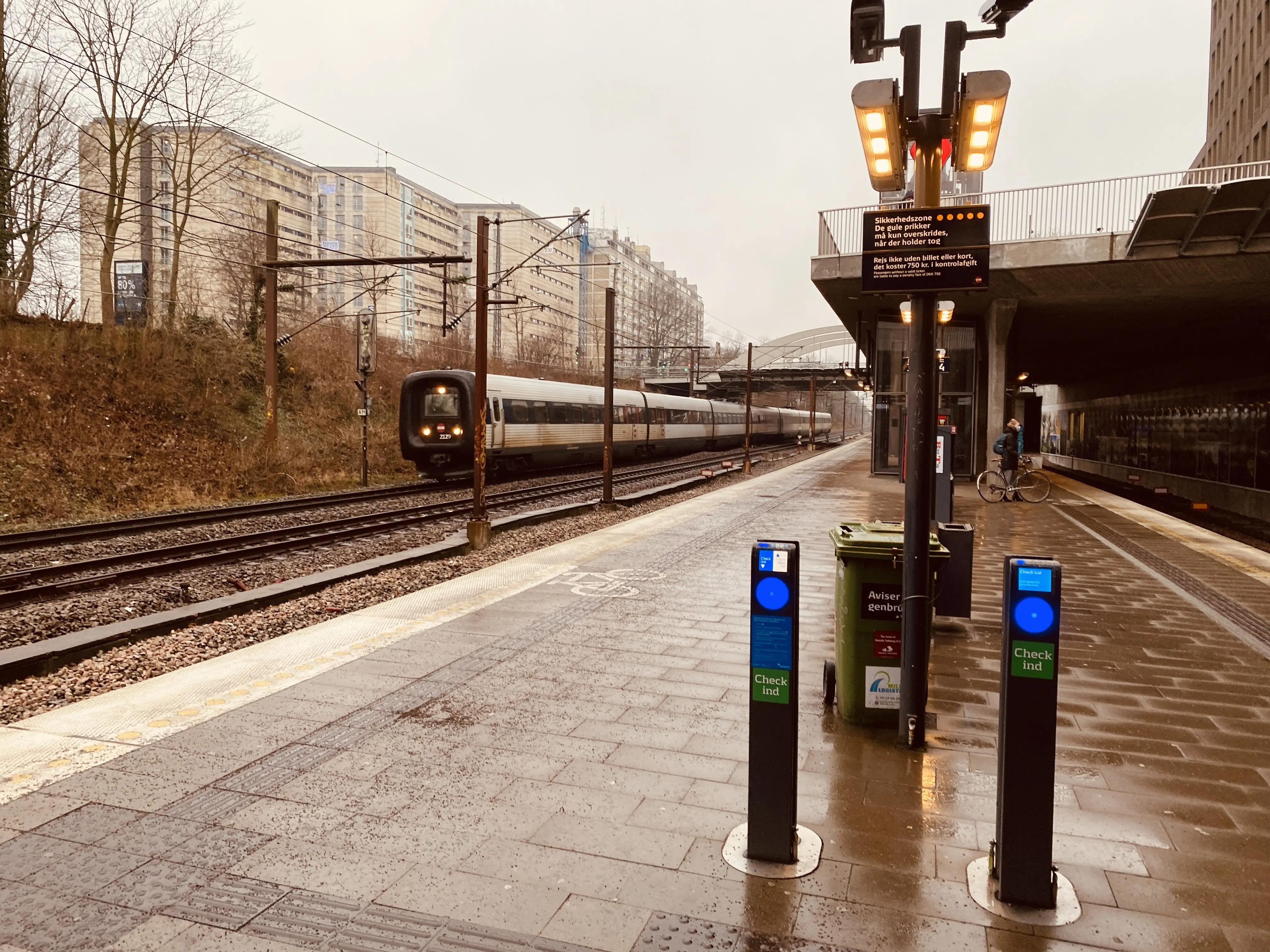 Billede af Carlsberg S-togstrinbræt. Billede af Carlsberg S-togstrinbræt.