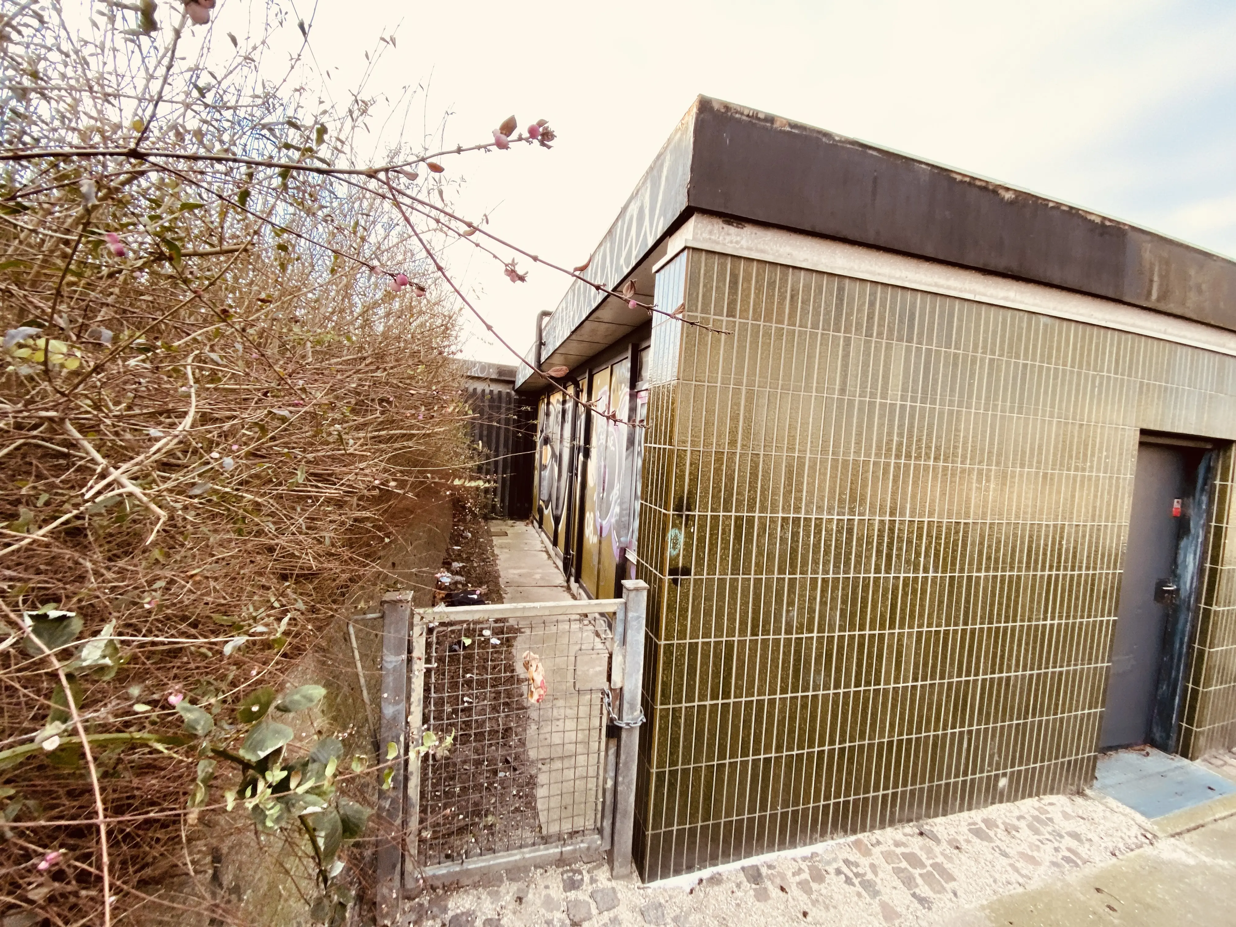 Billede af Ellebjerg Station - Station er delvist nedrevet, men Ellebjerg Station har ligget her. Billede af Ellebjerg Station - Station er delvist nedrevet, men Ellebjerg Station har ligget her.