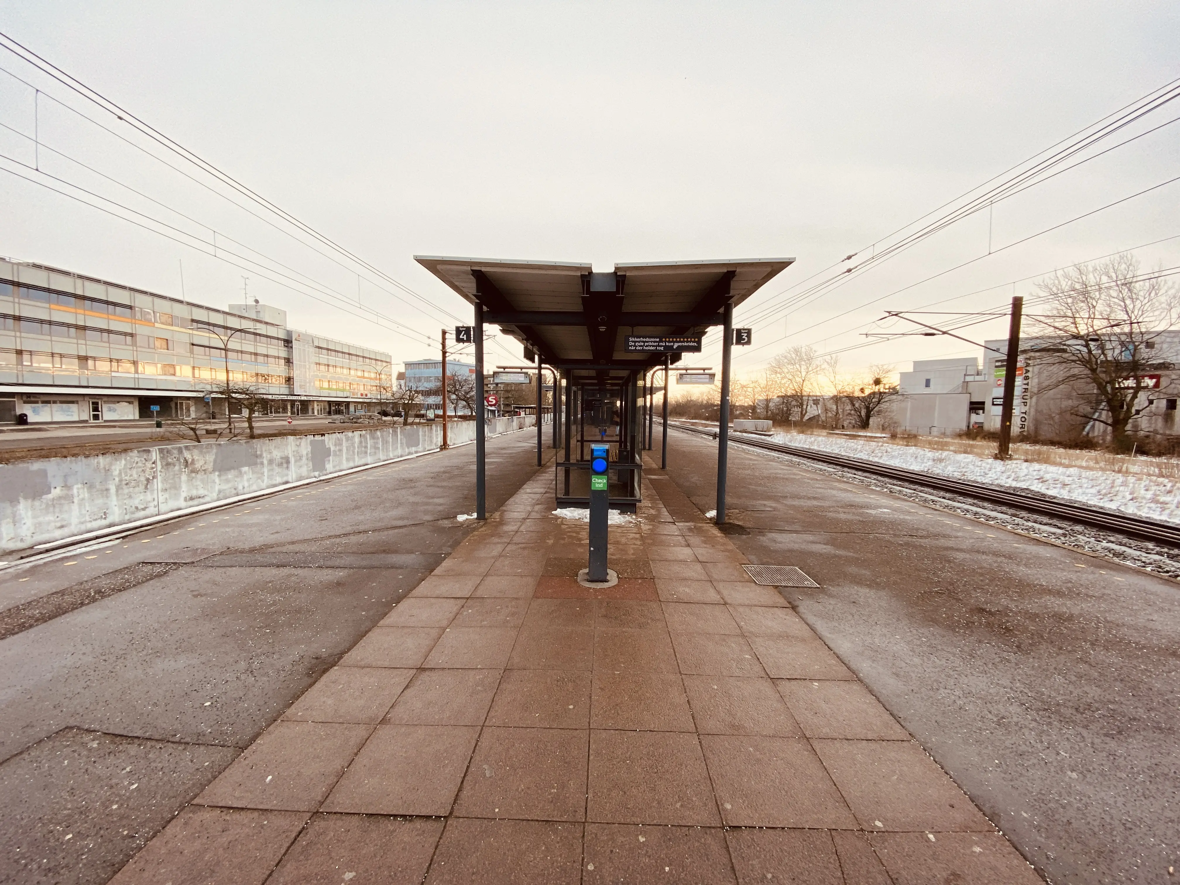 Billede af Taastrup S-togstrinbræt. Billede af Taastrup S-togstrinbræt.