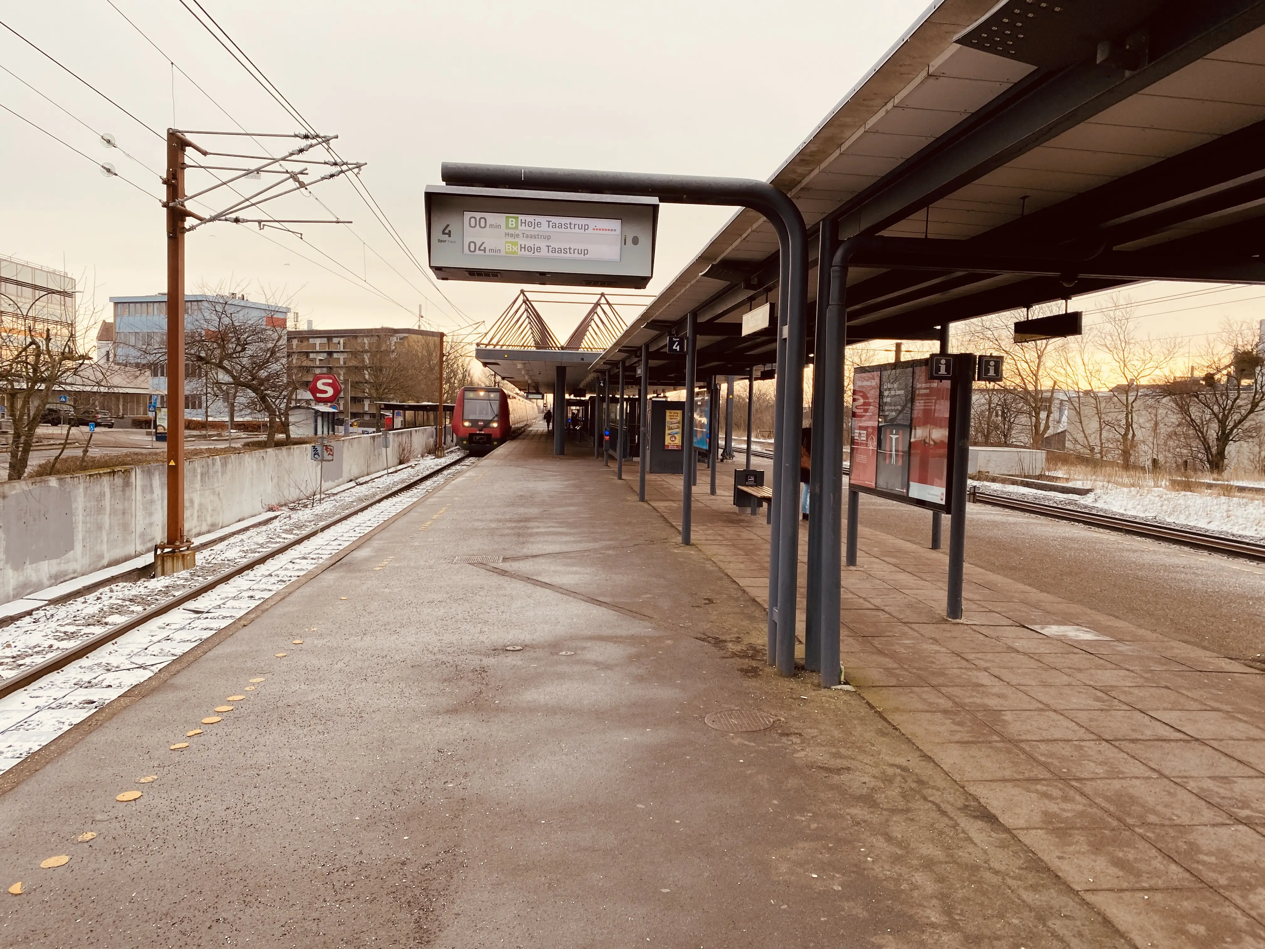 Billede af Taastrup S-togstrinbræt. Billede af Taastrup S-togstrinbræt.