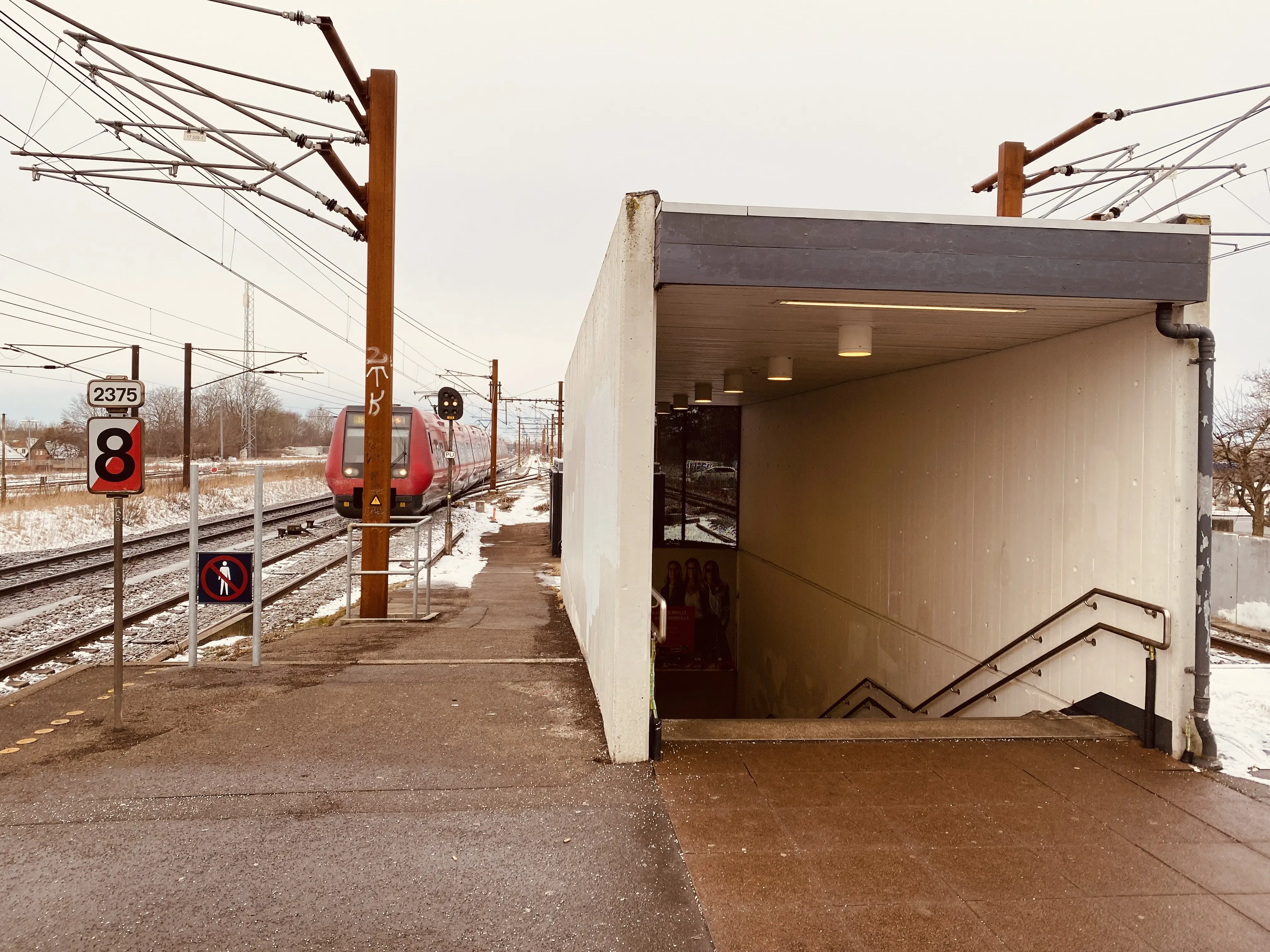 Billede af Taastrup S-togstrinbræt. Billede af Taastrup S-togstrinbræt.