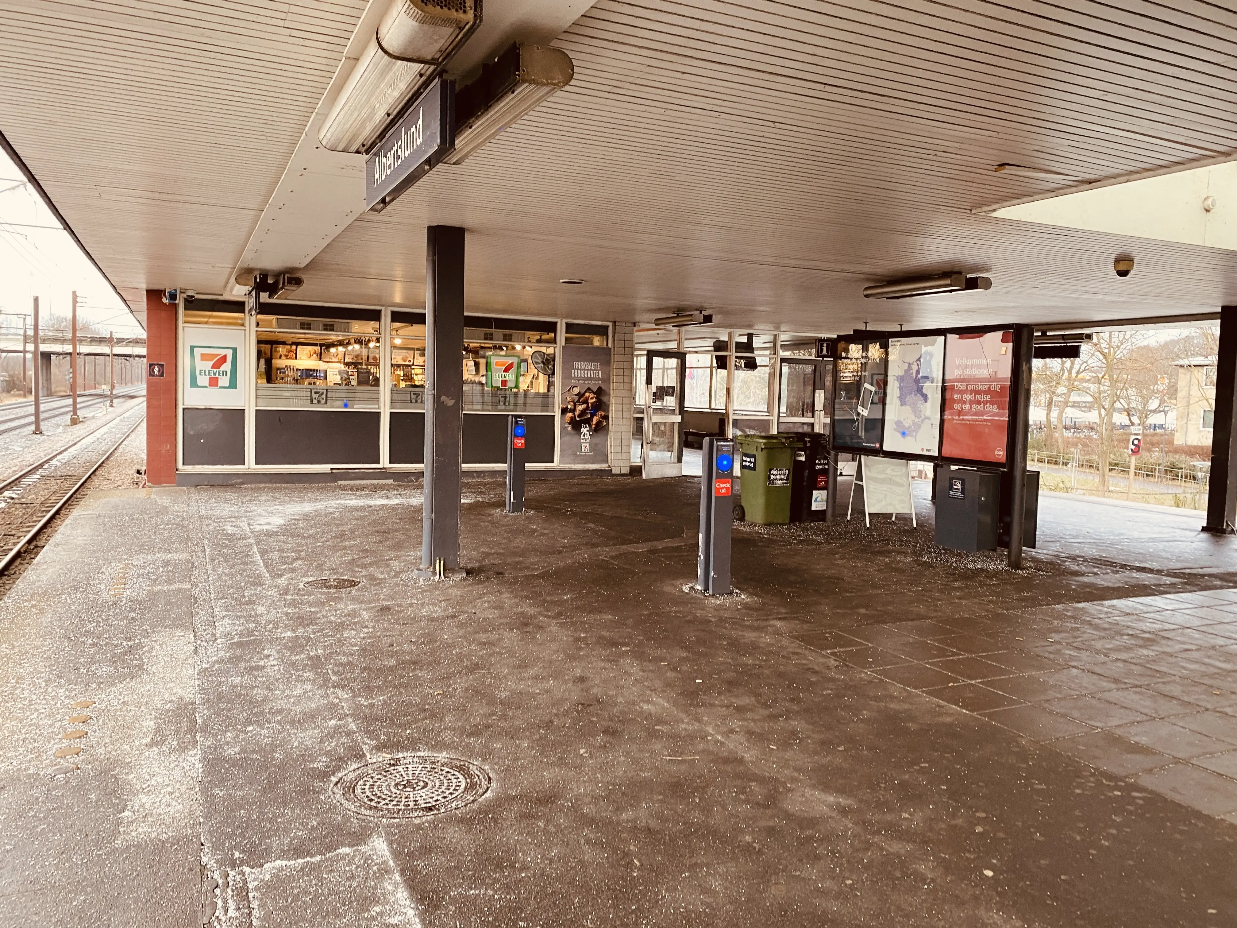 Billede af Albertslund S-togstrinbræt.