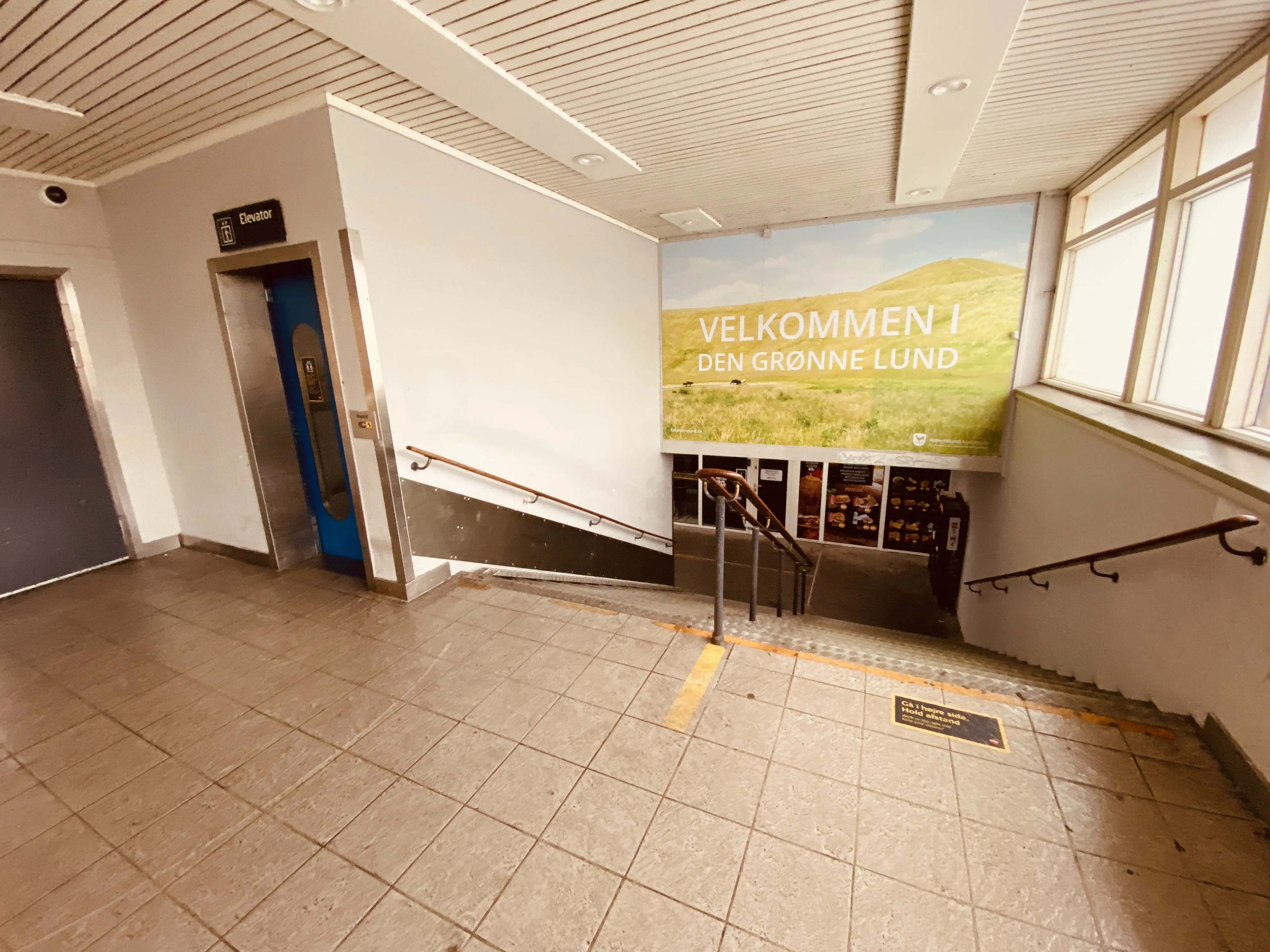 Billede af Albertslund S-togstrinbræt.