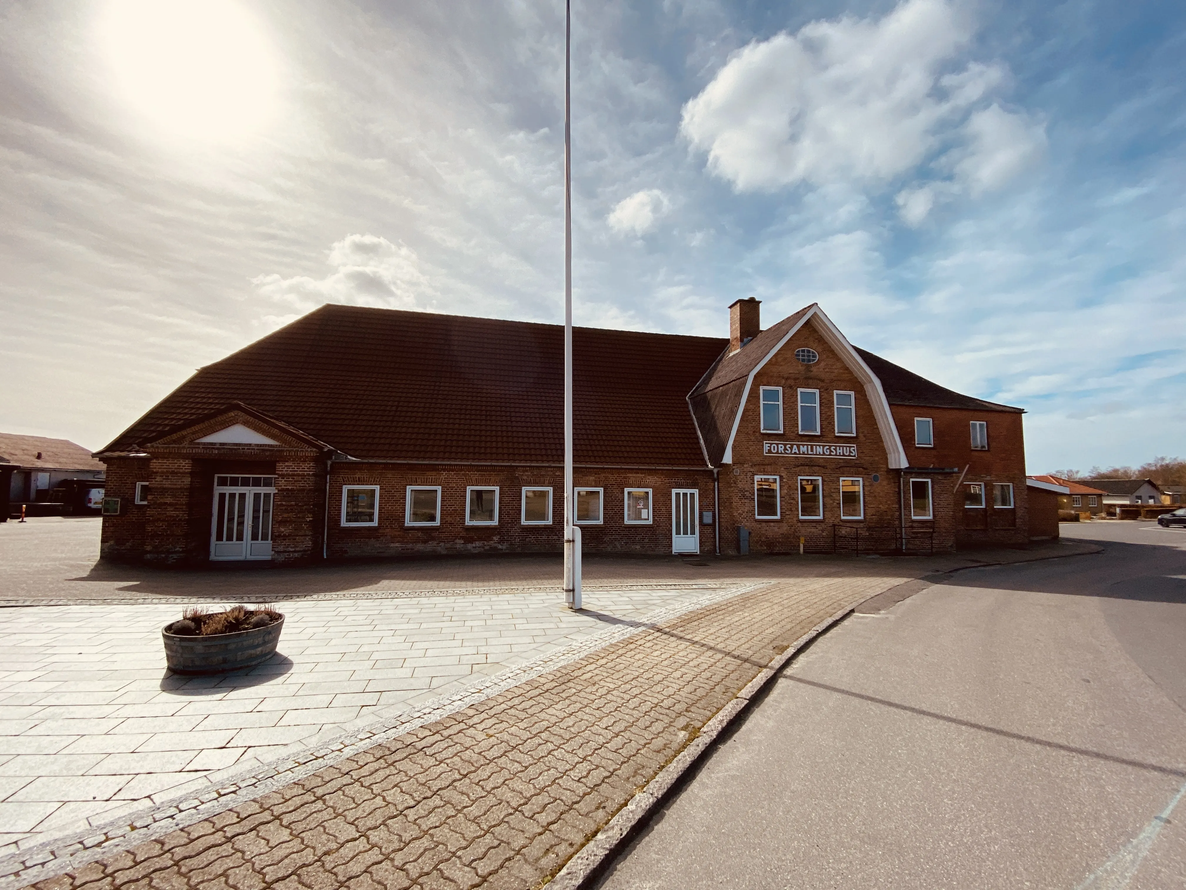 Billede af Arnum Station. Billede af Arnum Station.