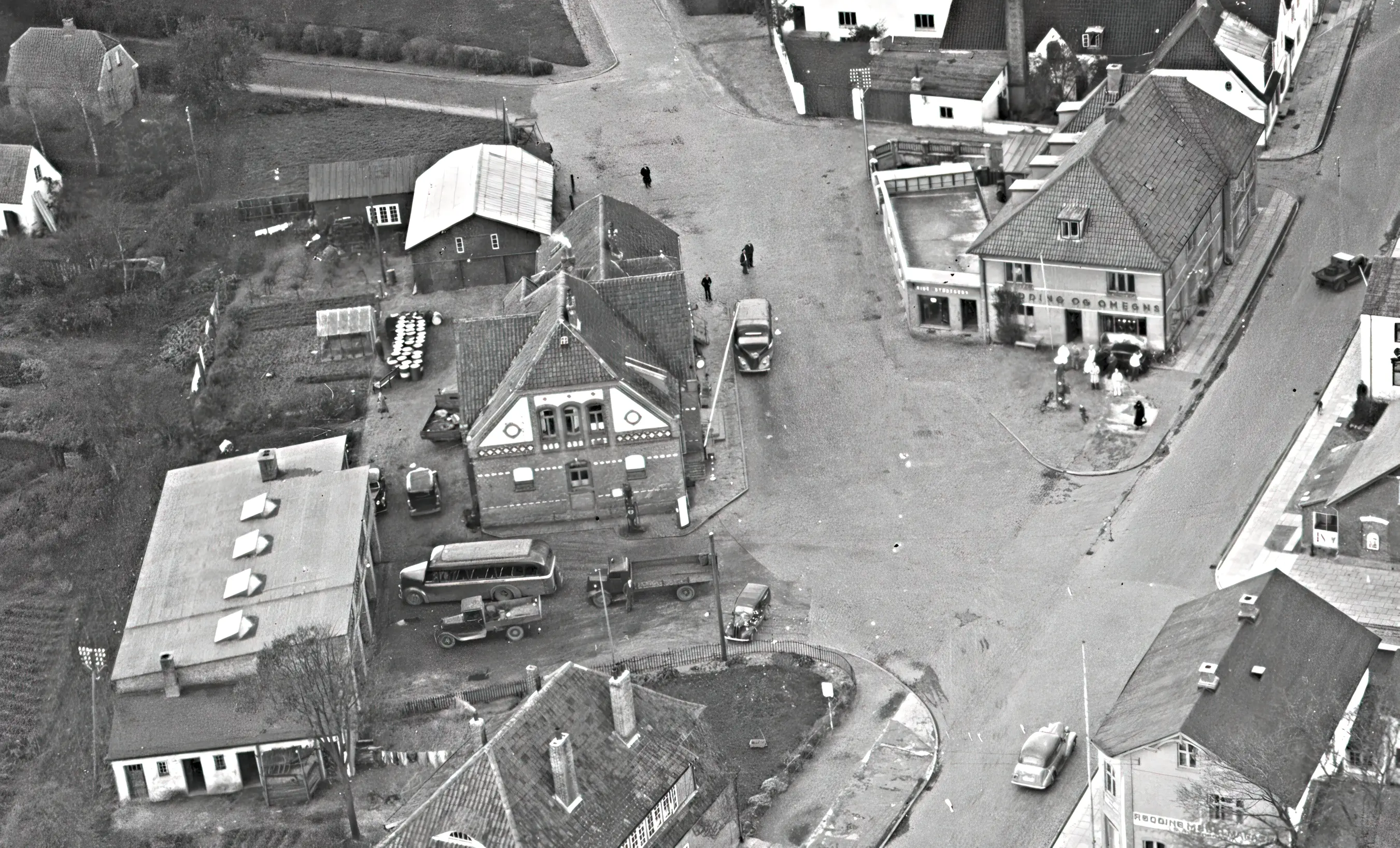 Billede af Rødding Amtsbanegård. Billede af Rødding Amtsbanegård.