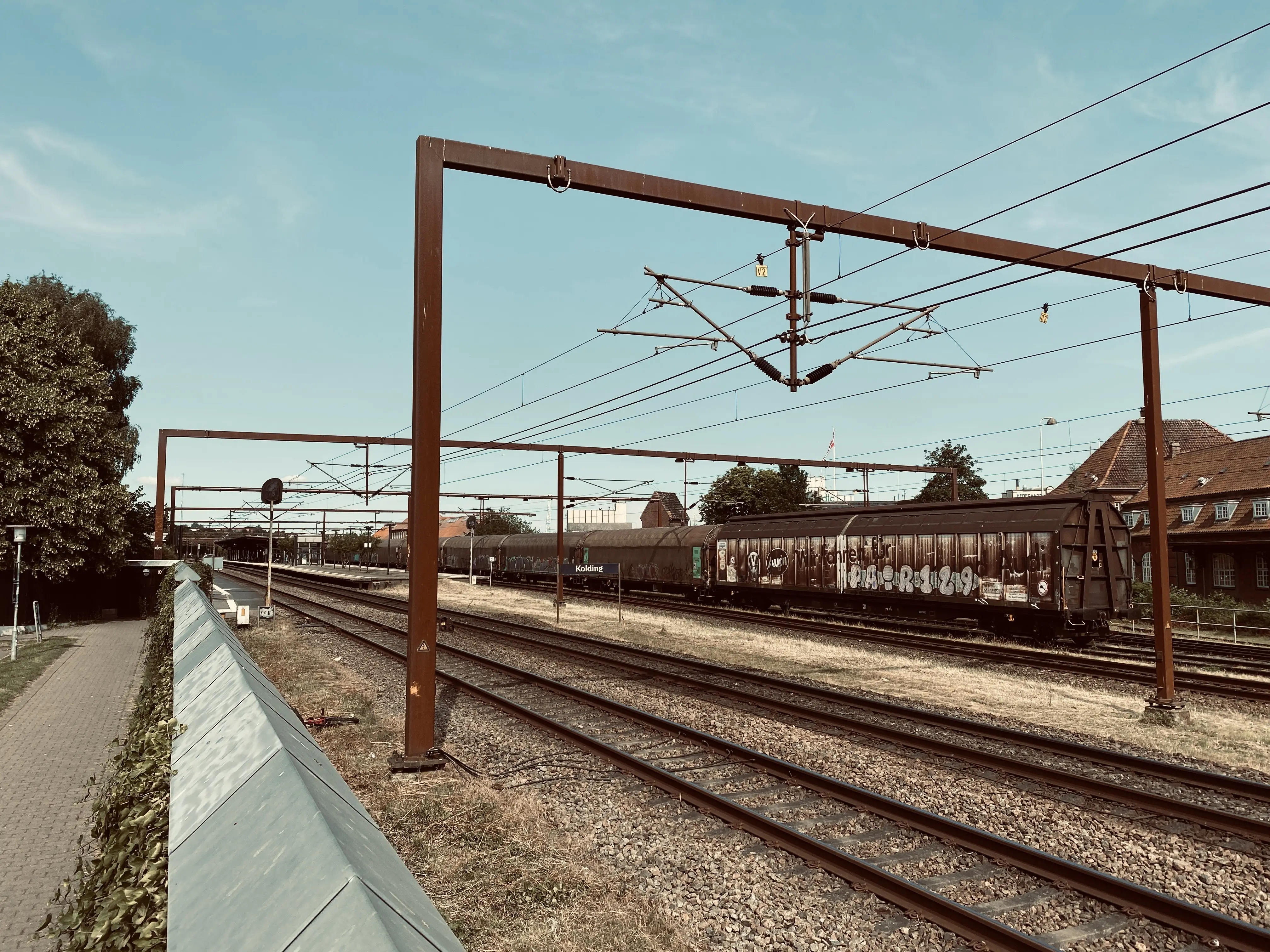 Billede af Kolding Banegårds ind og udkørsel. Billede af Kolding Banegårds ind og udkørsel.