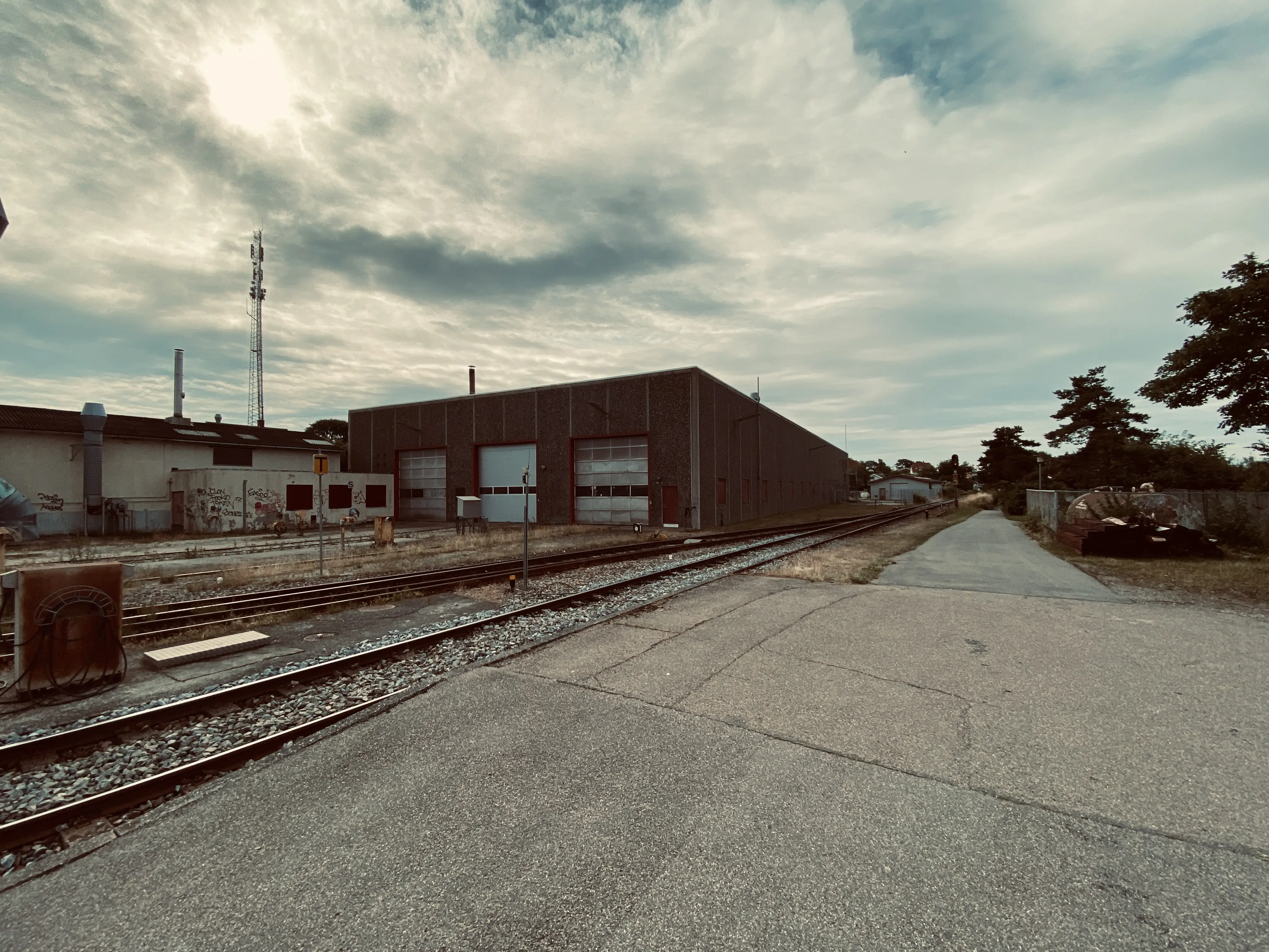 Billede af Hundested Stations remise.