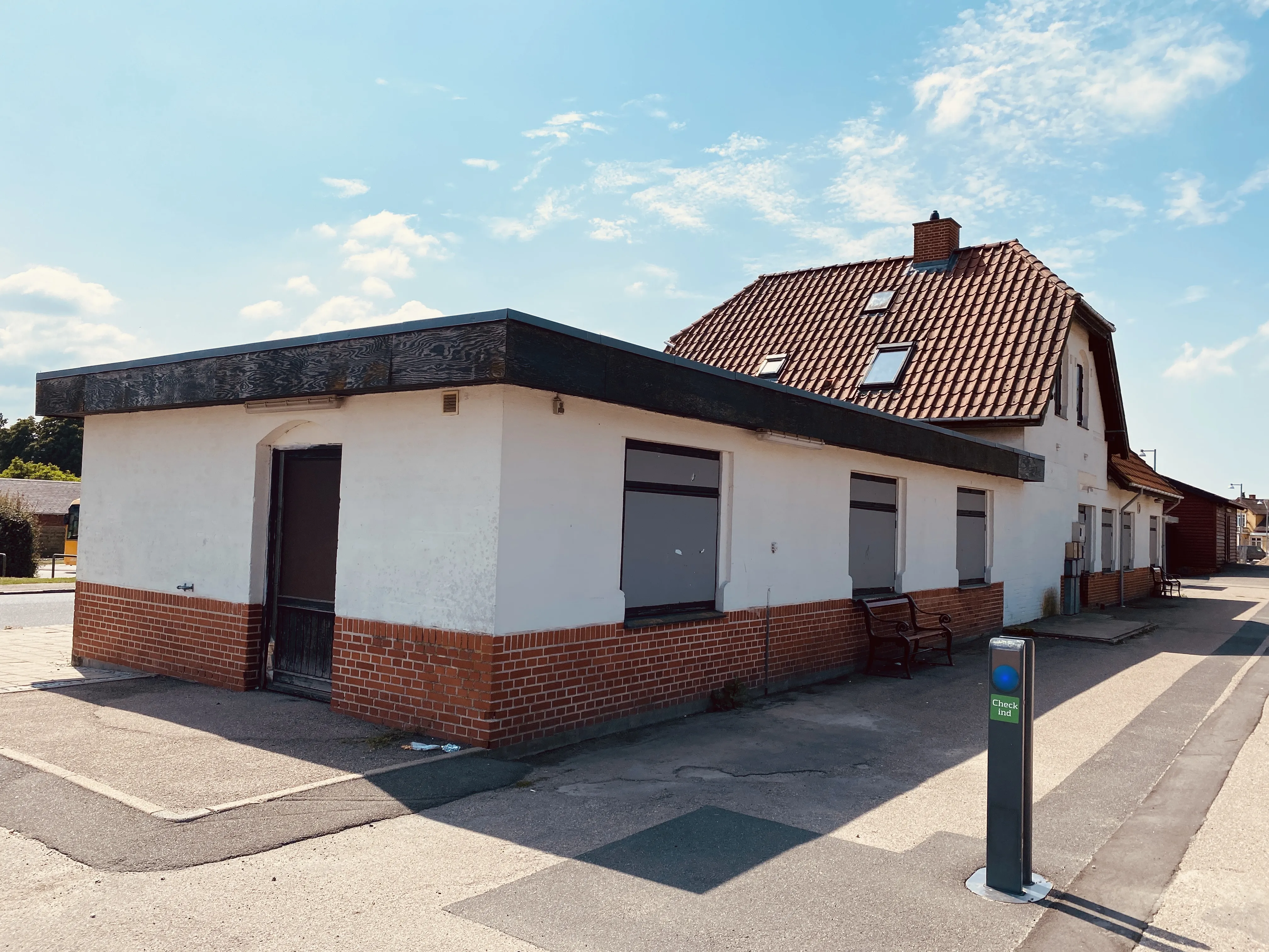 Billede af Stenlille Station set fra sporsiden.