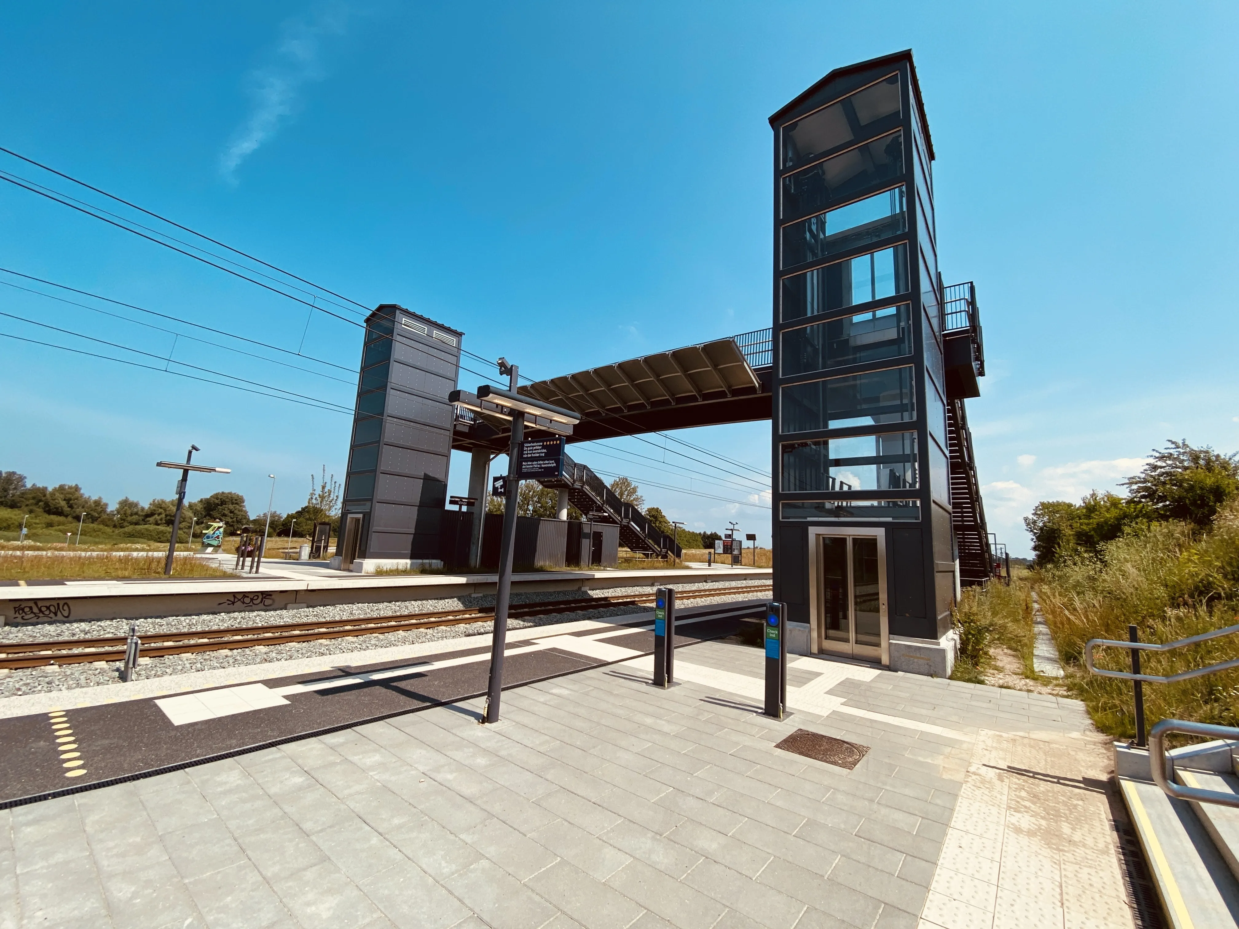 Billede af Vinge S-togstrinbræt. Billede af Vinge S-togstrinbræt.