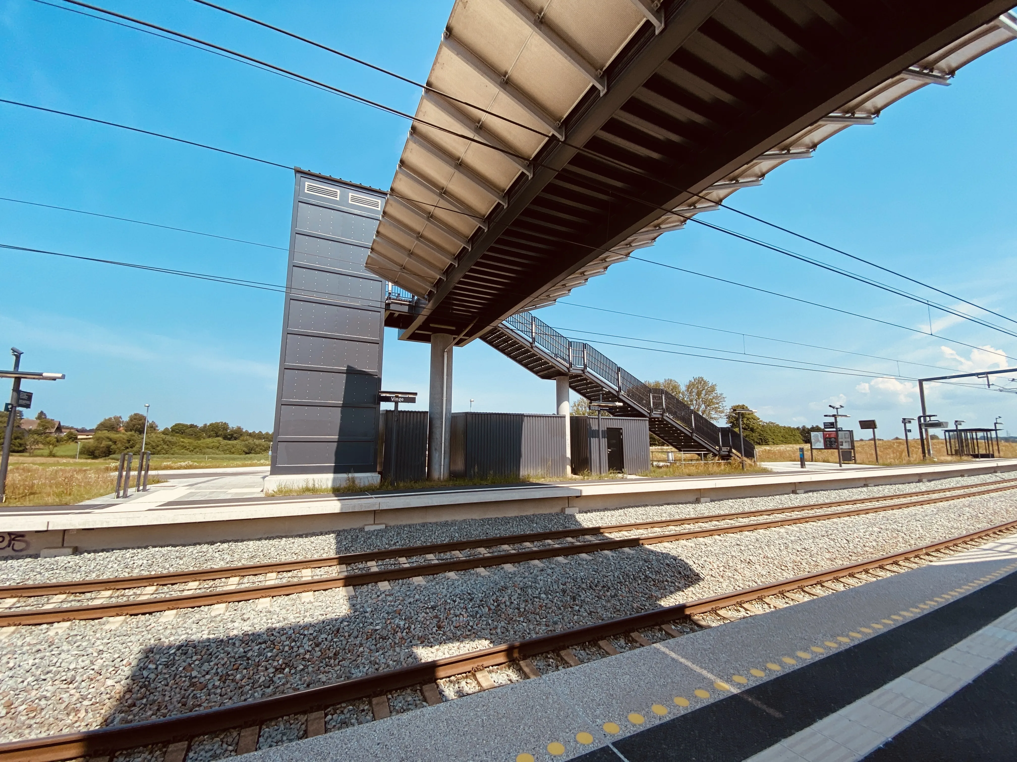 Billede af Vinge S-togstrinbræt. Billede af Vinge S-togstrinbræt.