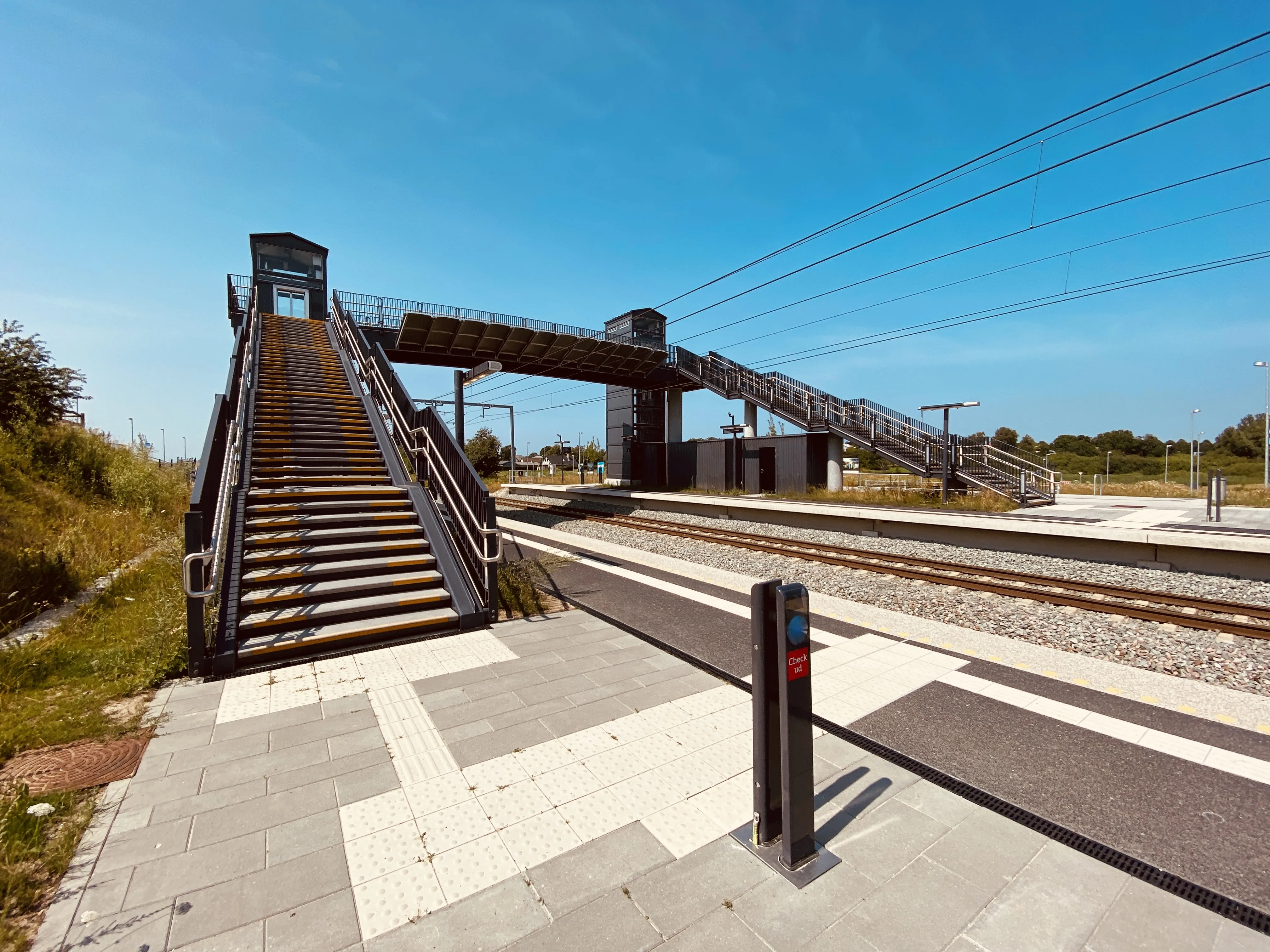 Billede af Vinge S-togstrinbræt. Billede af Vinge S-togstrinbræt.