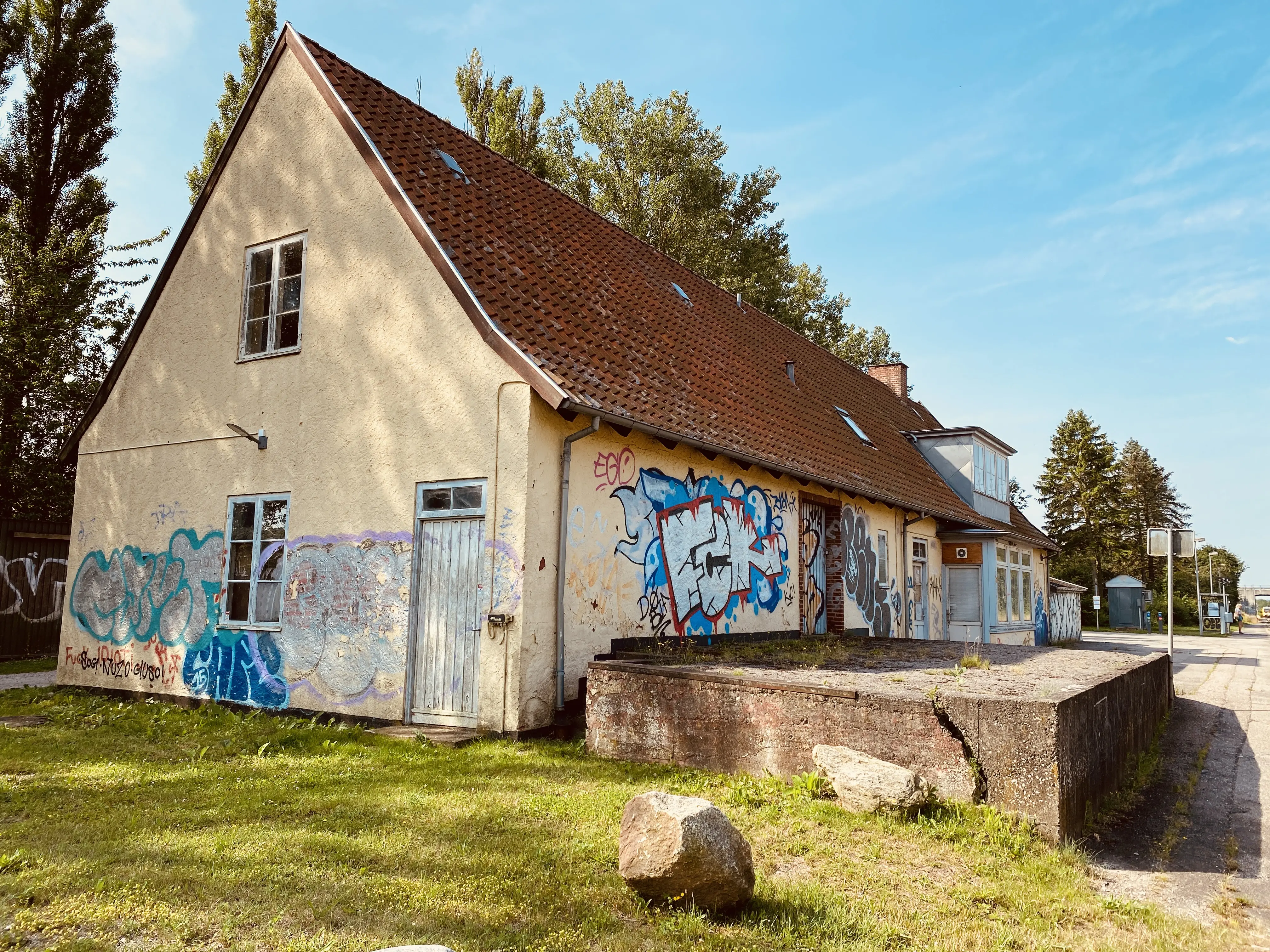 Billede af Brødeskov Stations varehus. Billede af Brødeskov Stations varehus.