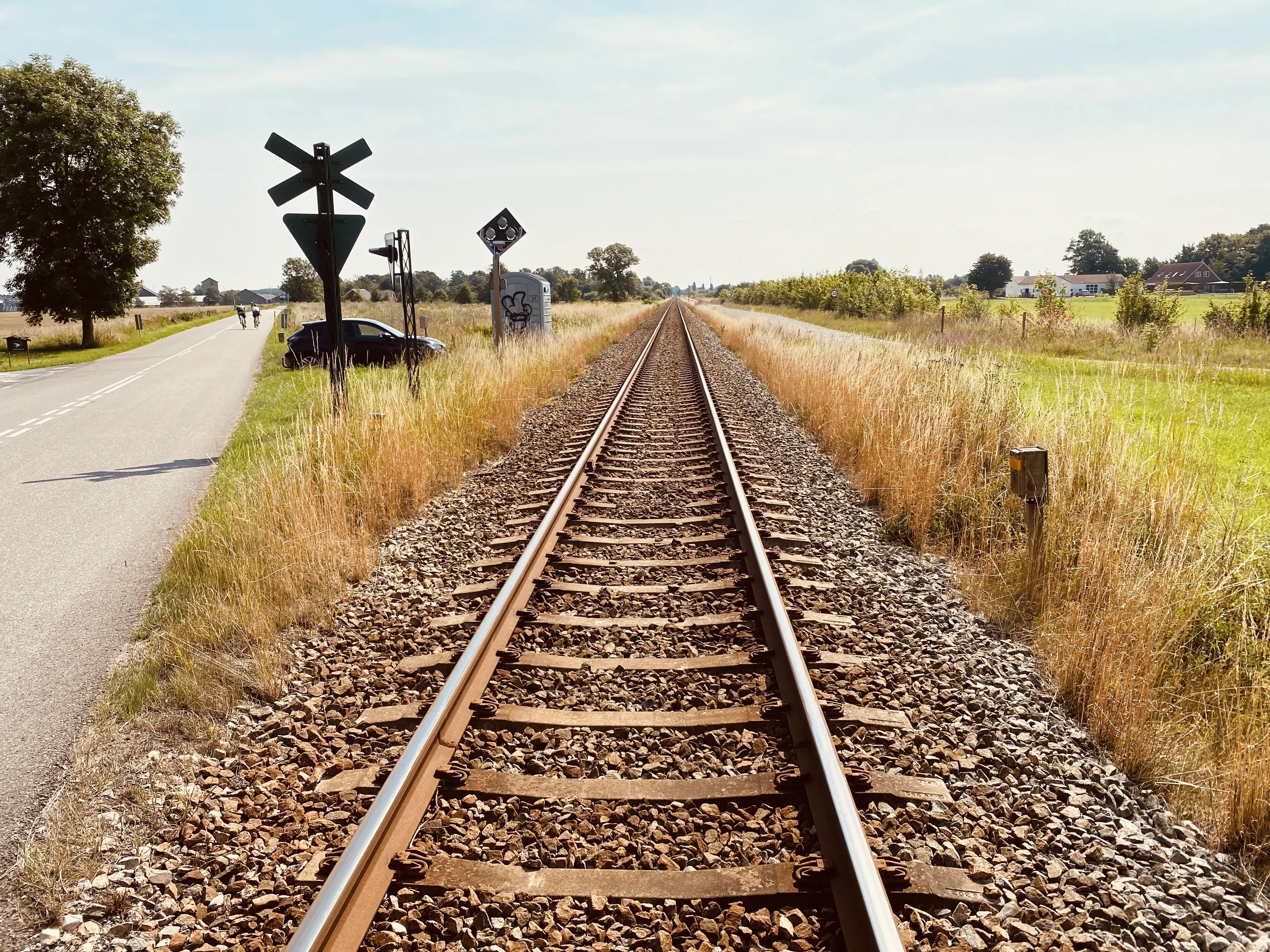 Billede af Strølille Trinbræt - Trinbræt er nedrevet, men Strølille Trinbræt har ligget her. Billede af Strølille Trinbræt - Trinbræt er nedrevet, men Strølille Trinbræt har ligget her.
