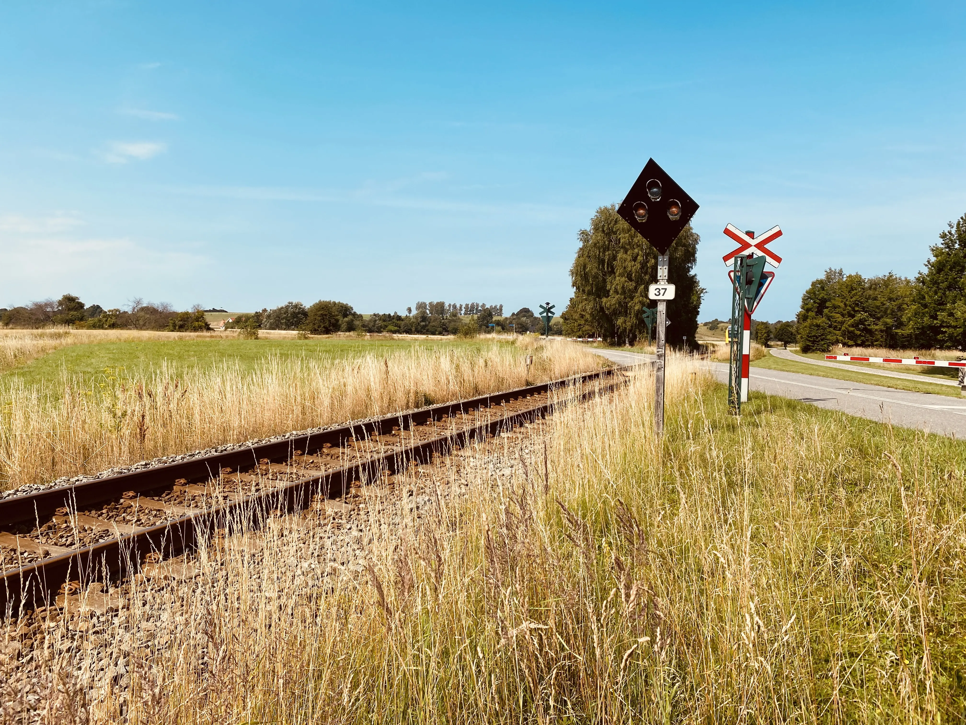 Billede af Strølille Trinbræt - Trinbræt er nedrevet, men Strølille Trinbræt har ligget her. Billede af Strølille Trinbræt - Trinbræt er nedrevet, men Strølille Trinbræt har ligget her.