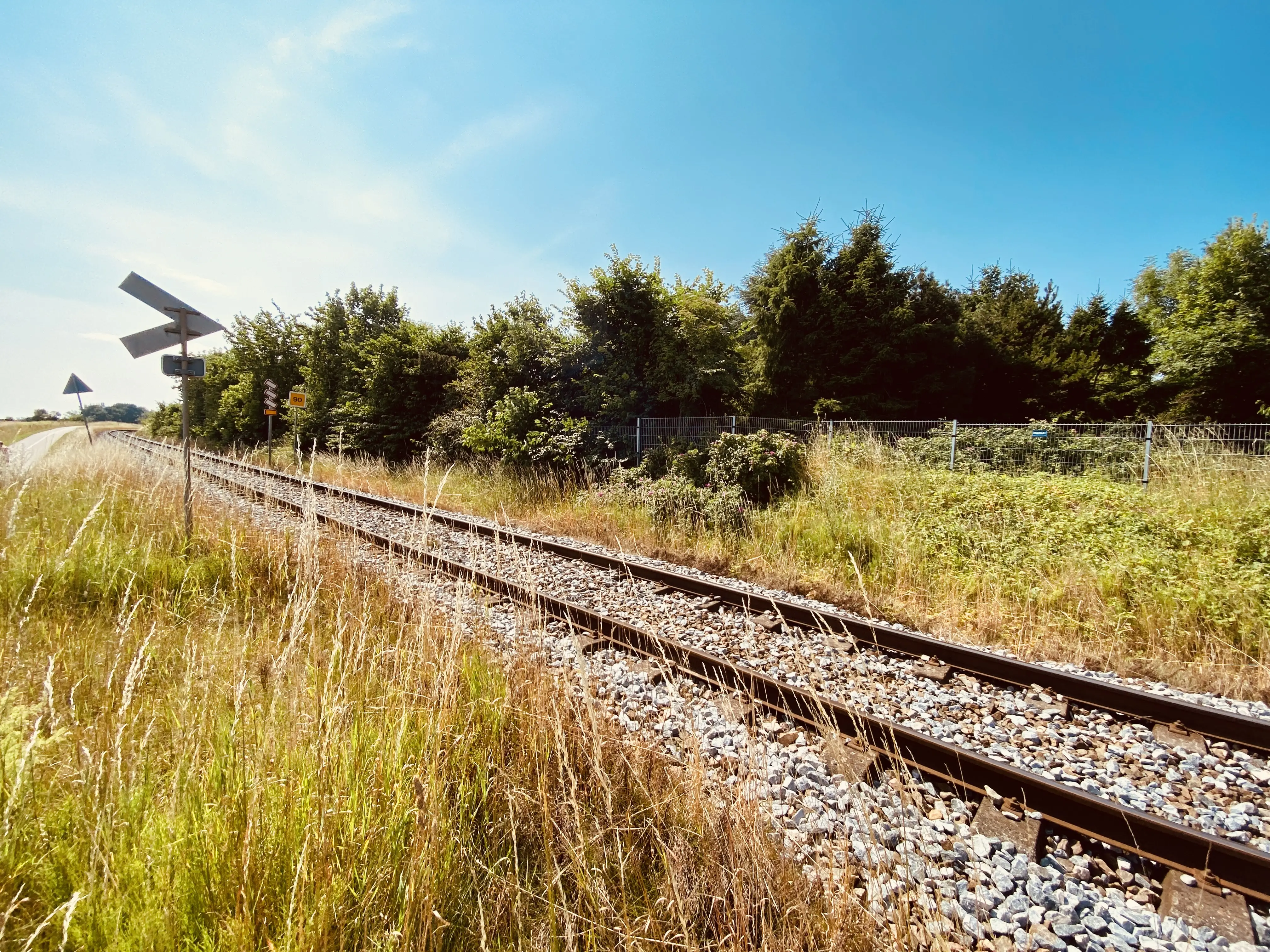 Billede af Kregme Kirkesti Trinbræt - Trinbræt er nedrevet, men Kregme Kirkesti Trinbræt har ligget her. Billede af Kregme Kirkesti Trinbræt - Trinbræt er nedrevet, men Kregme Kirkesti Trinbræt har ligget her.