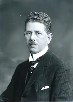 Billede af Emanuel Monberg. Billede af Emanuel Monberg.