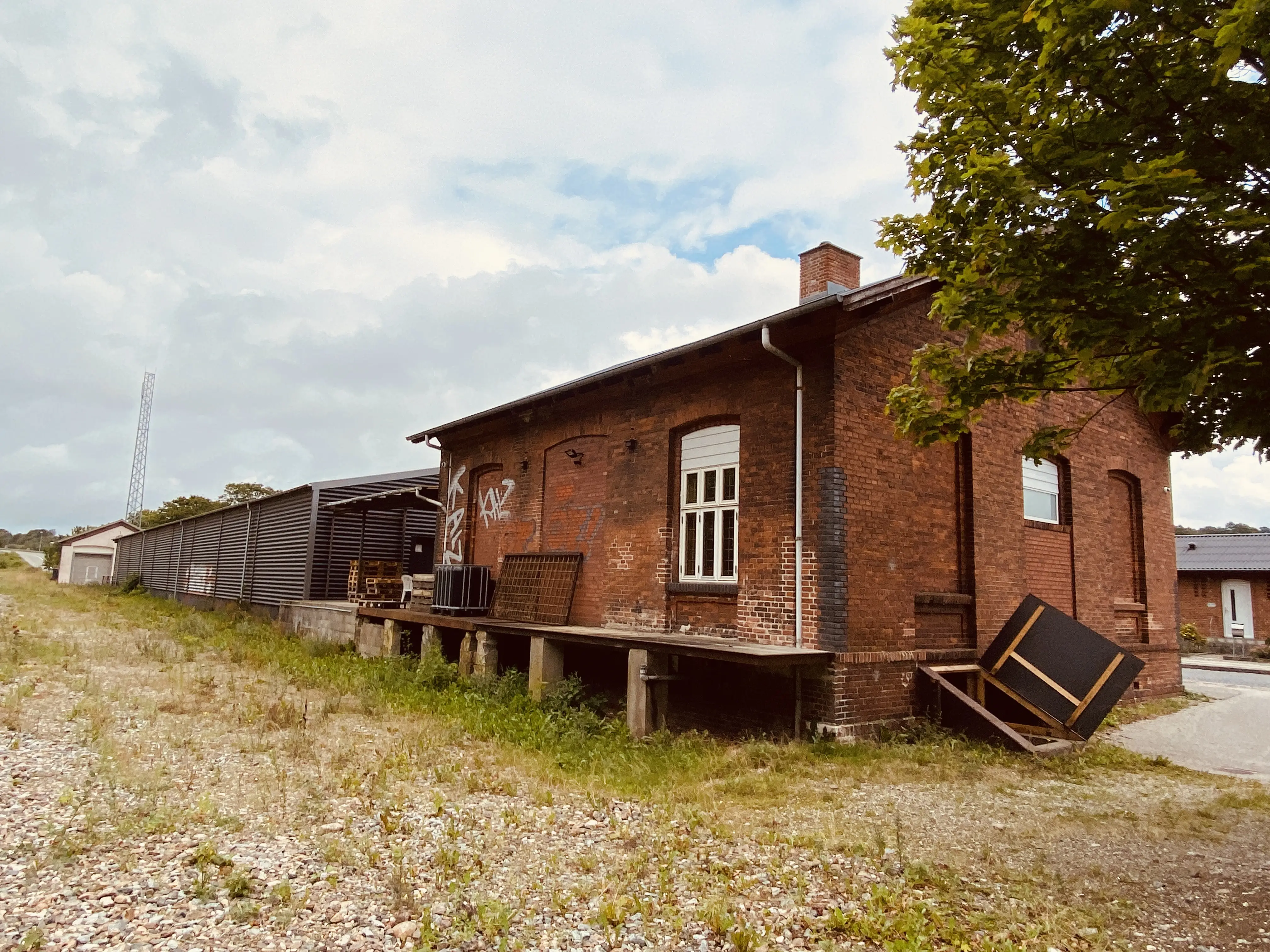 Billede af Hobro Stations varehus.