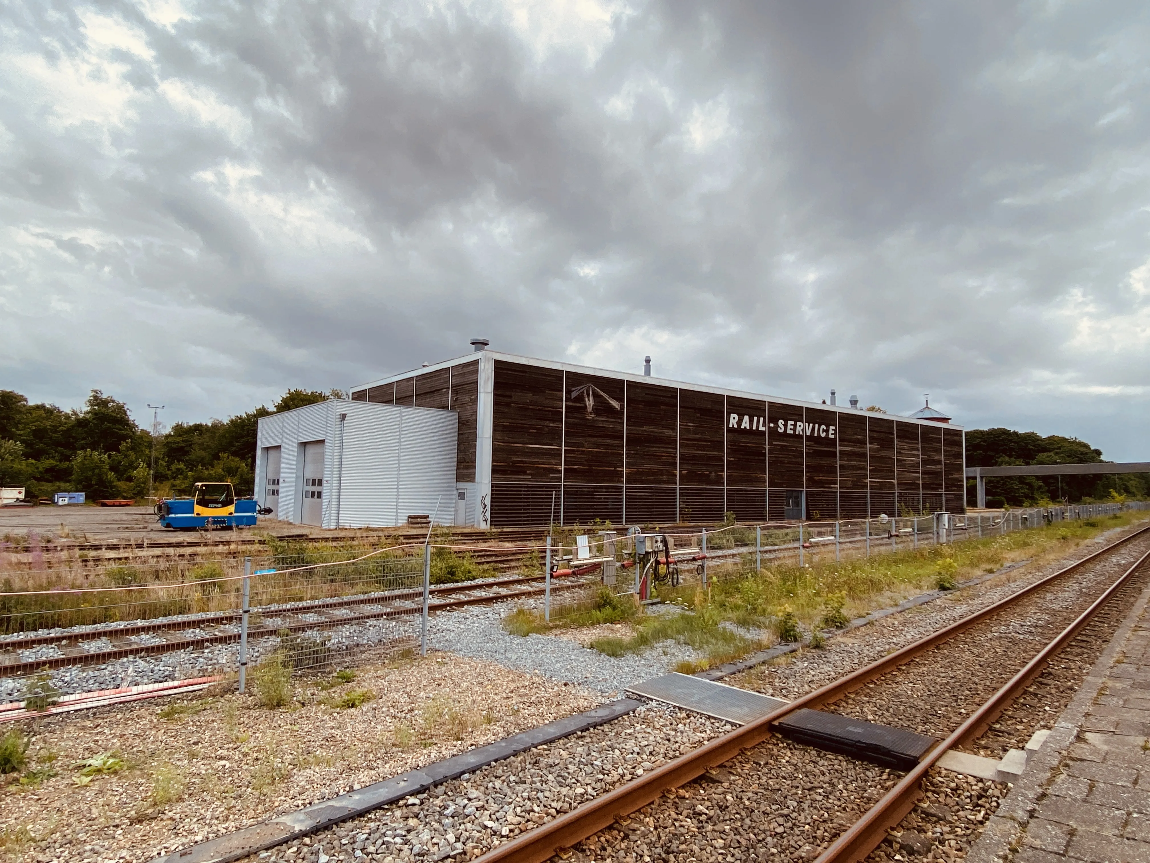 Billede af Rail-Service værkstedet på Langå Station.