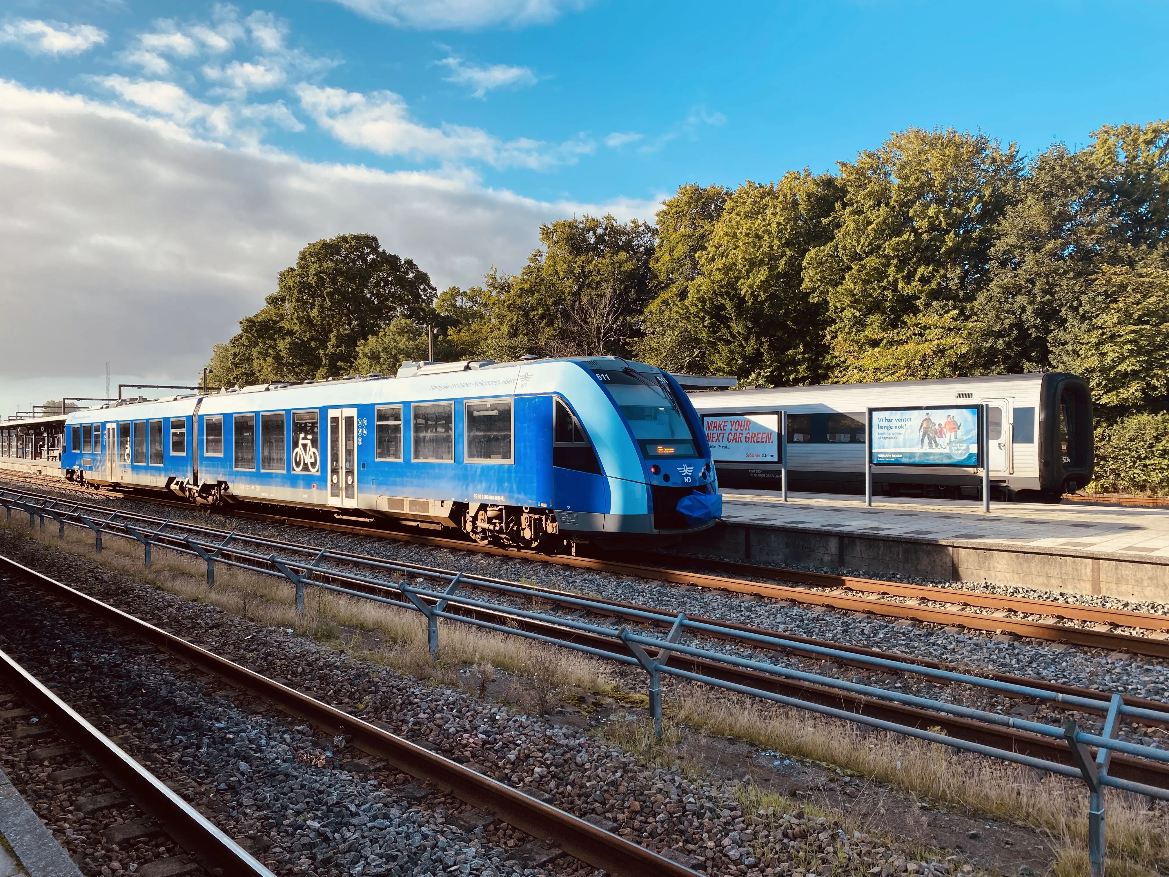 Billede af NJJ LM 611 fotograferet ud for Aalborg Station.