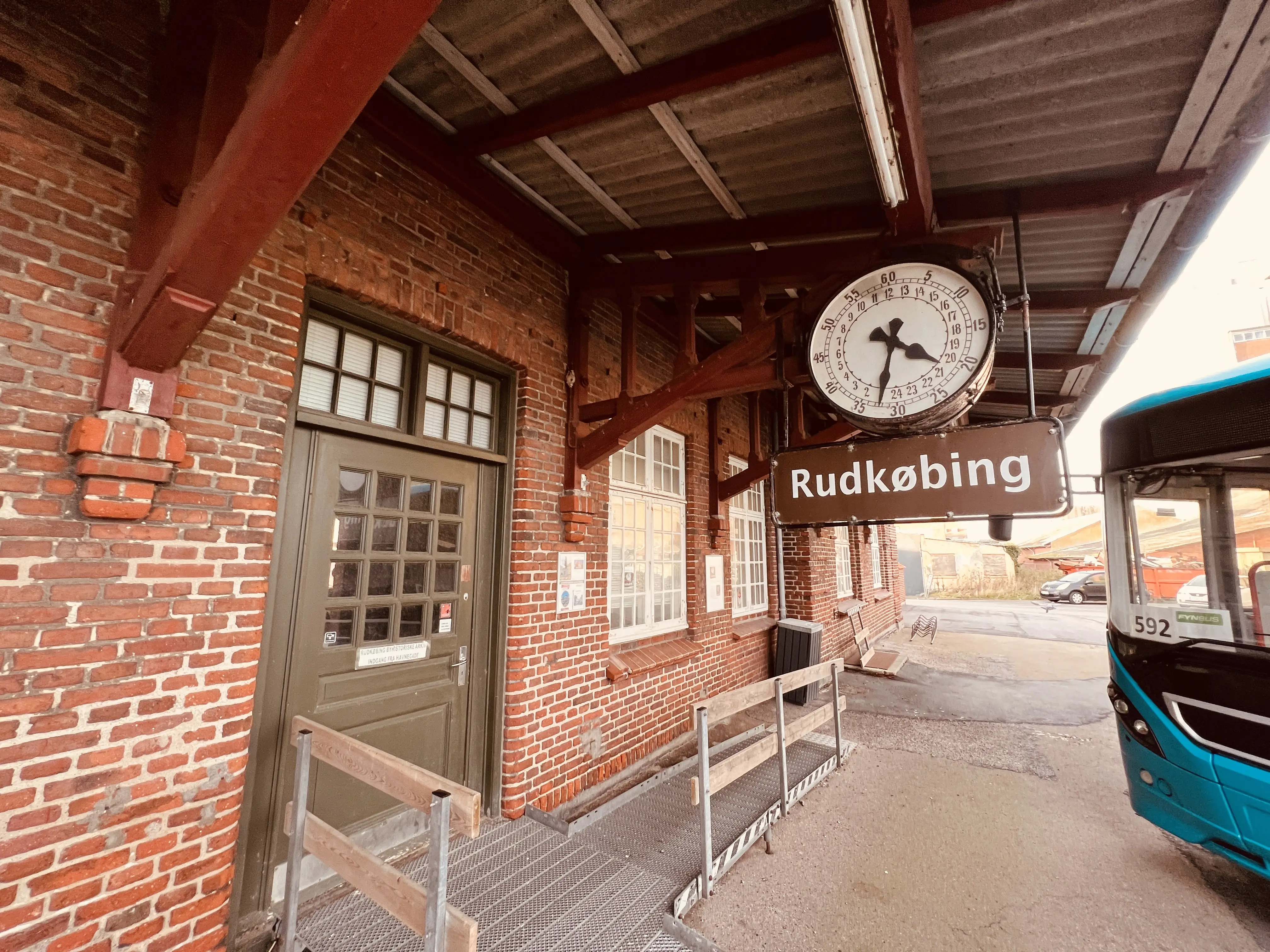 Billede af 24 timers uret på Rudkøbing Station. Billede af 24 timers uret på Rudkøbing Station.