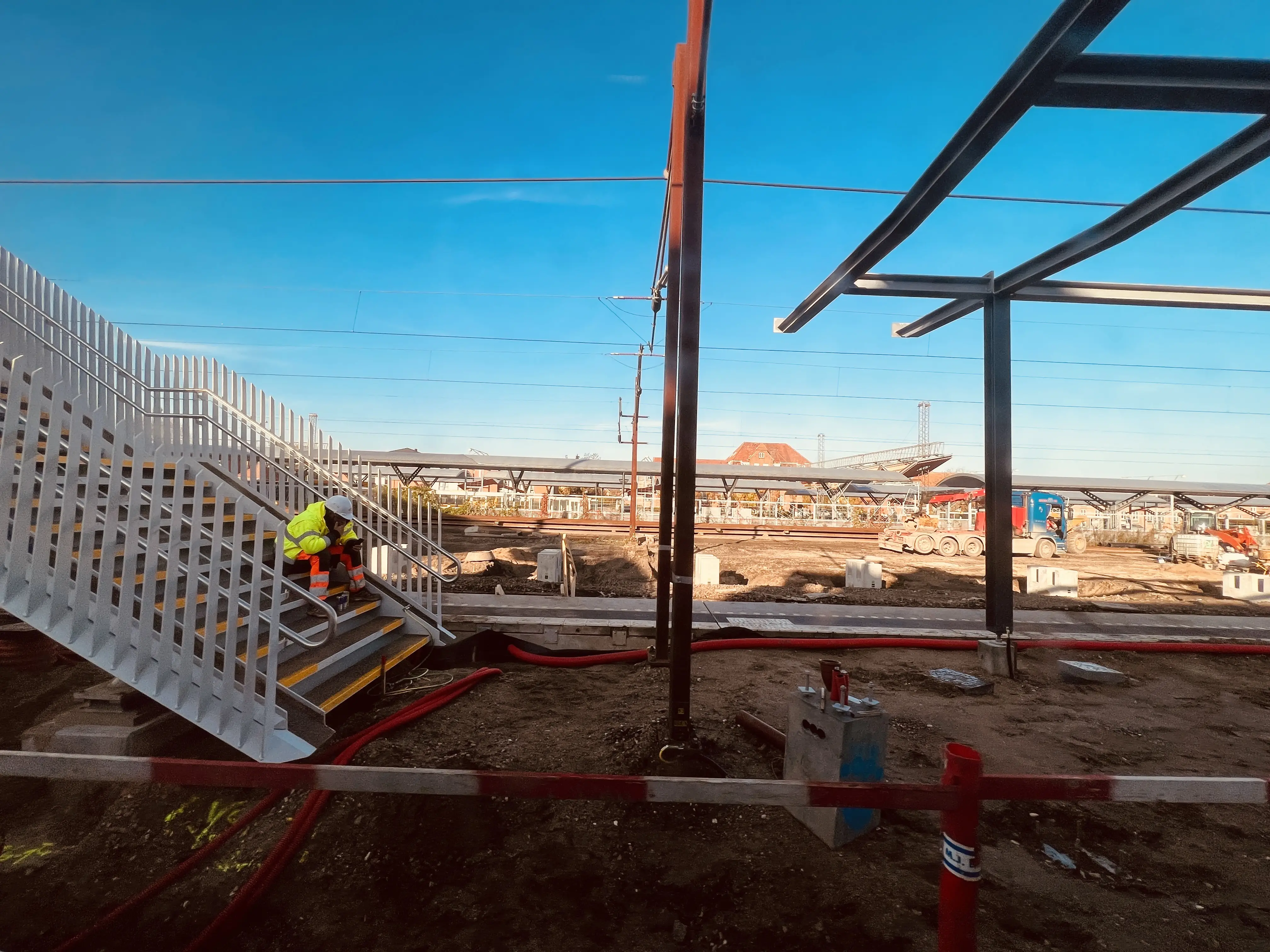 Billede af etableringen af den nye gangbro ved Slagelse Station.