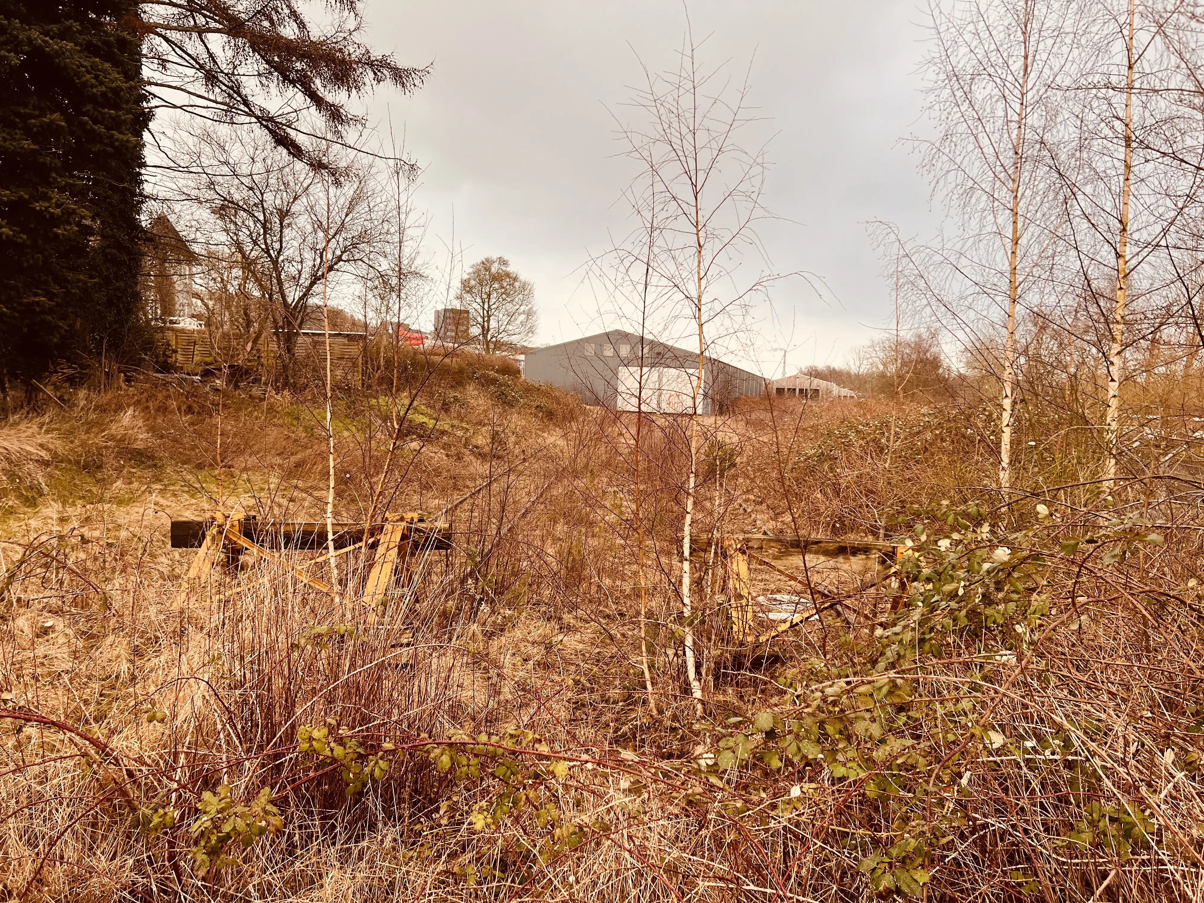 Billede af resterne af det oprindelige sporindførsel til Randers Station. Billede af resterne af det oprindelige sporindførsel til Randers Station.