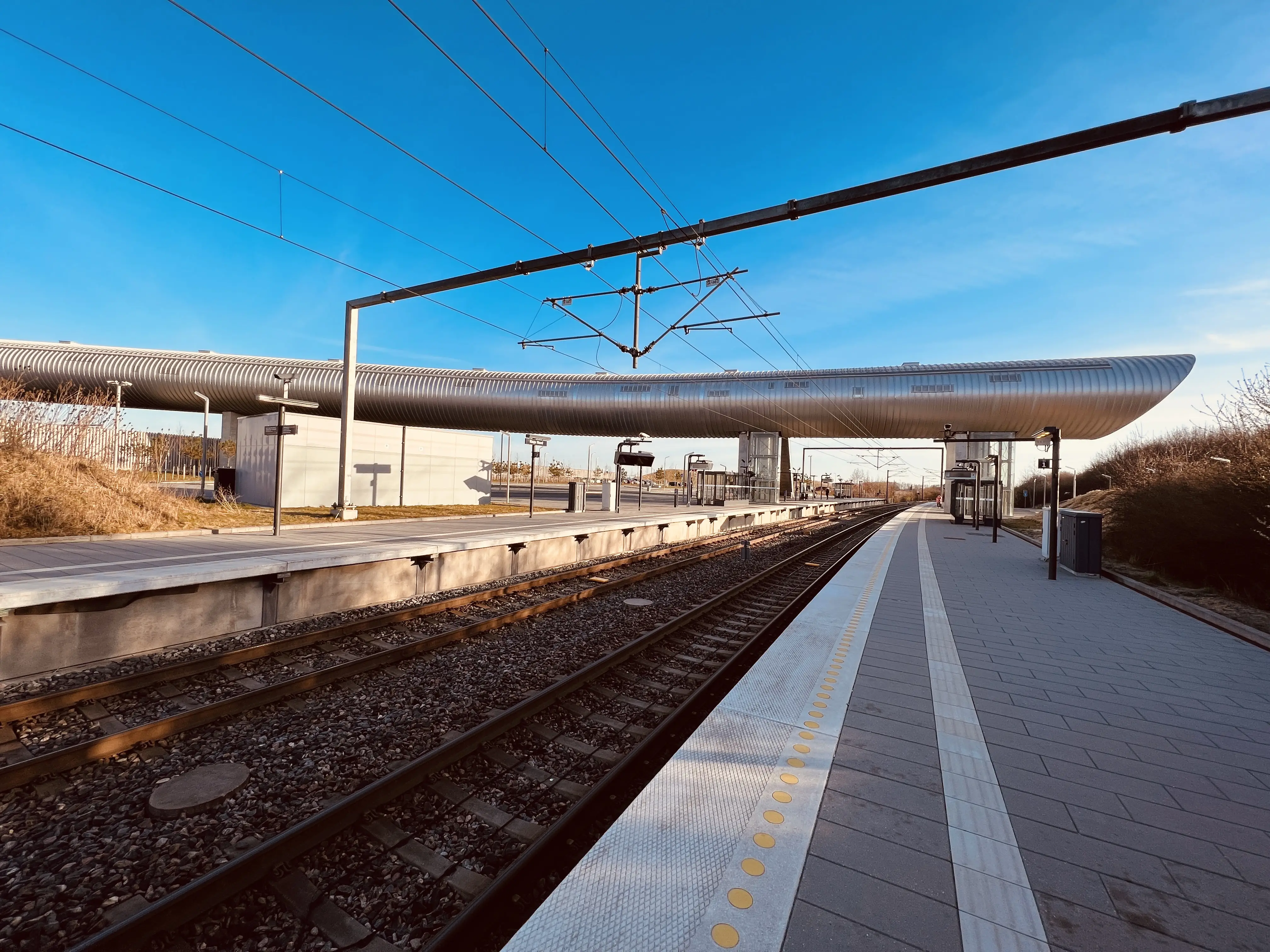 Billede af Køge Nord S-togstrinbræt. Billede af Køge Nord S-togstrinbræt.