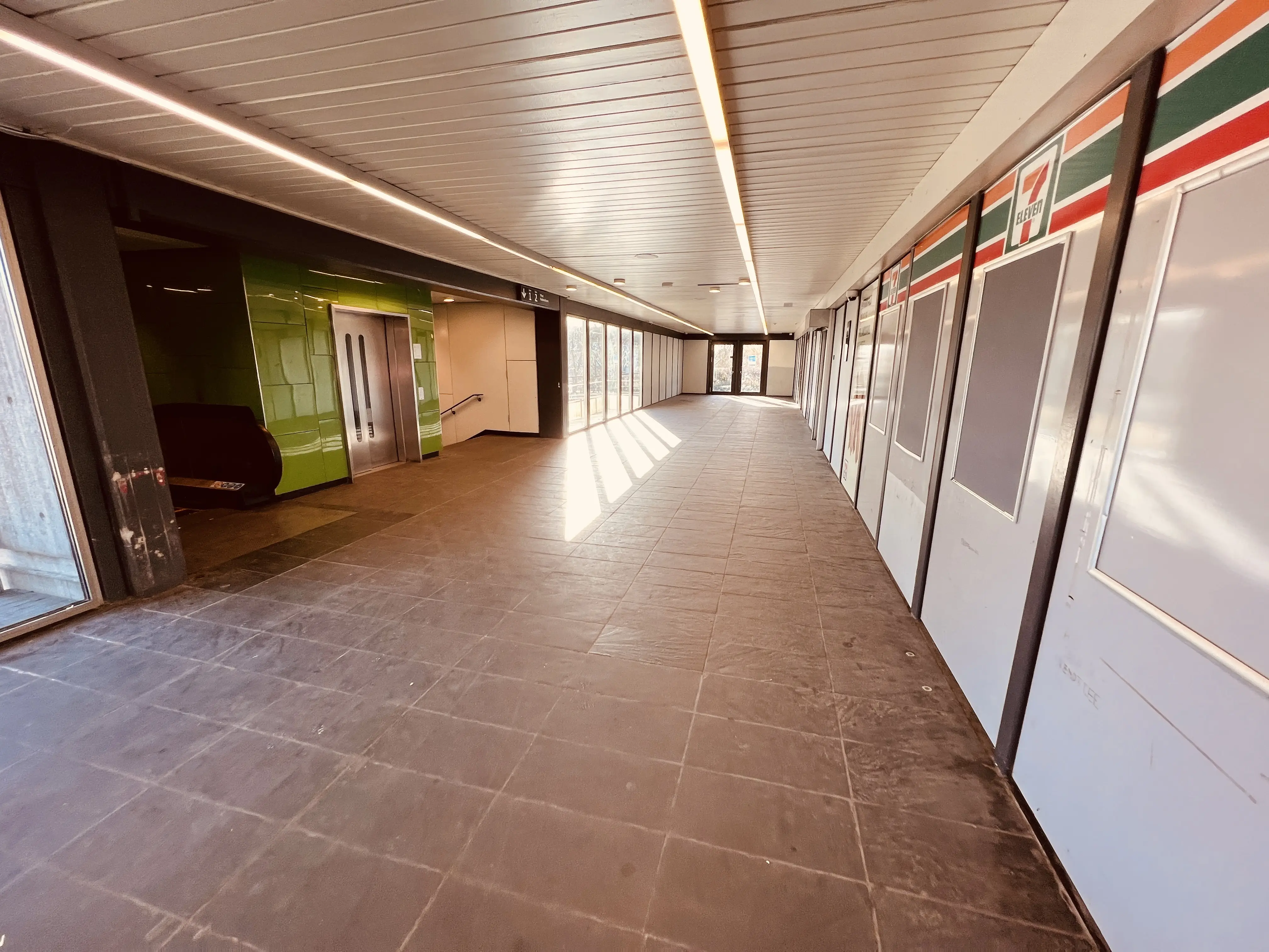 Billede af Hundige S-togsstation. Billede af Hundige S-togsstation.