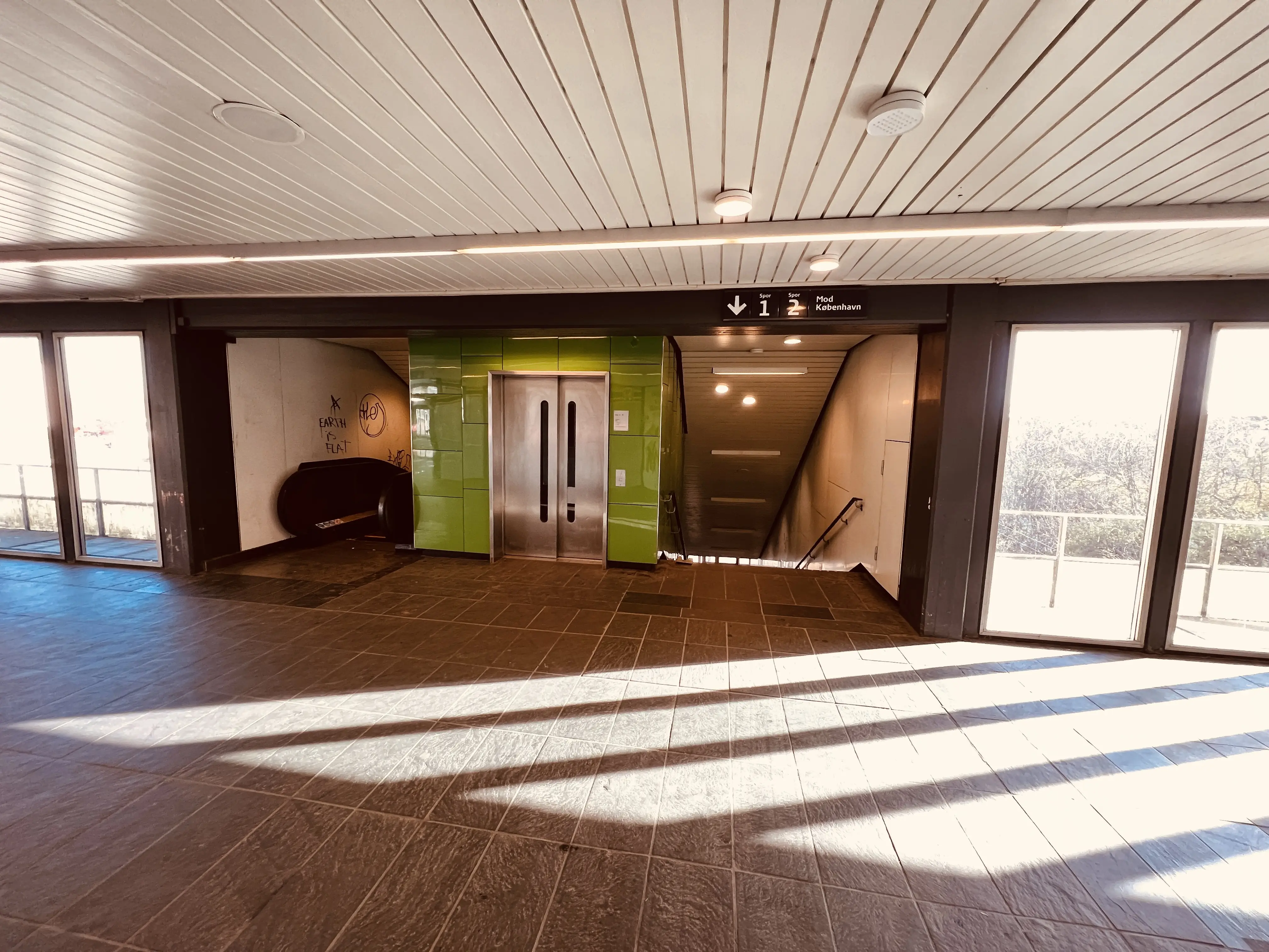 Billede af Hundige S-togsstation. Billede af Hundige S-togsstation.