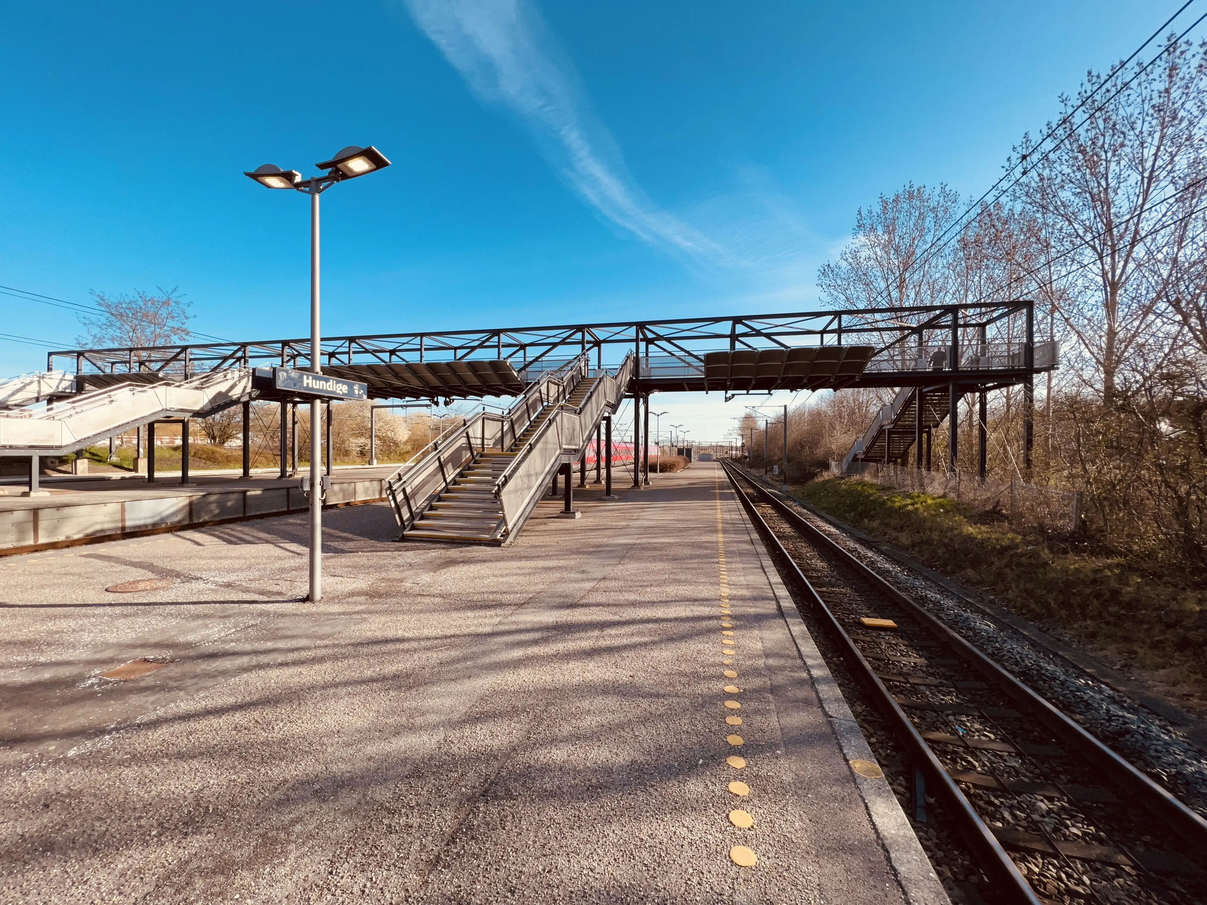 Billede af Hundige S-togsstation. Billede af Hundige S-togsstation.