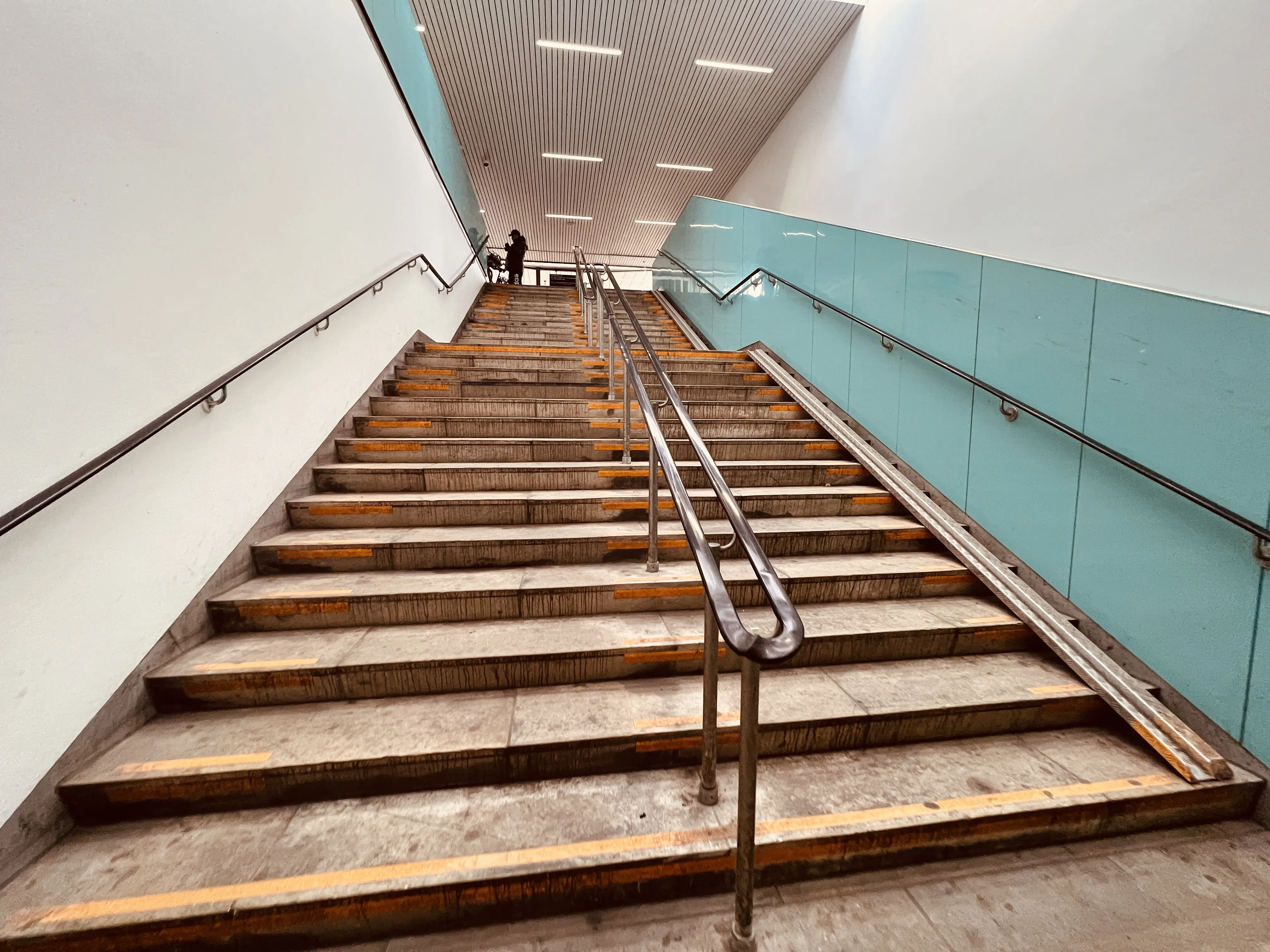Billede af Brøndby Strand S-togstrinbræt. Billede af Brøndby Strand S-togstrinbræt.