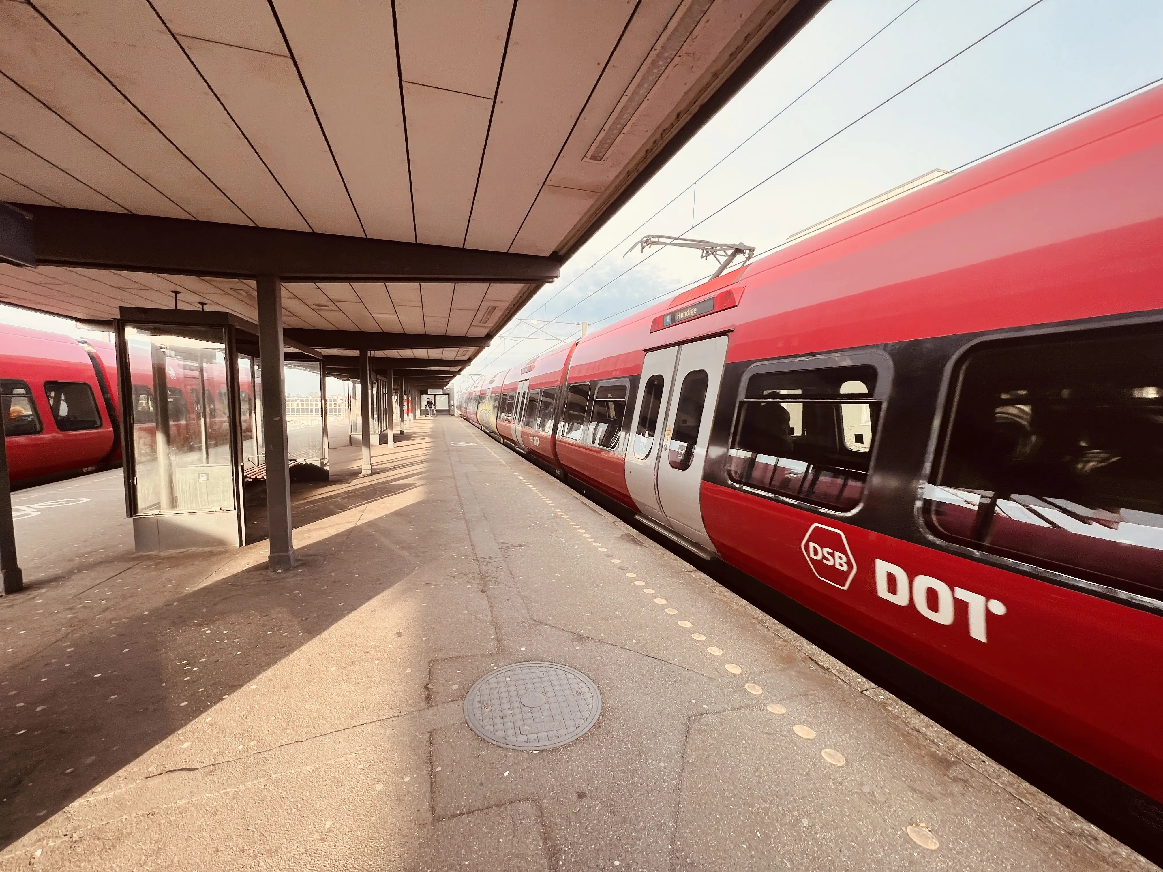 Billede af tog ud for Friheden S-togstrinbræt.