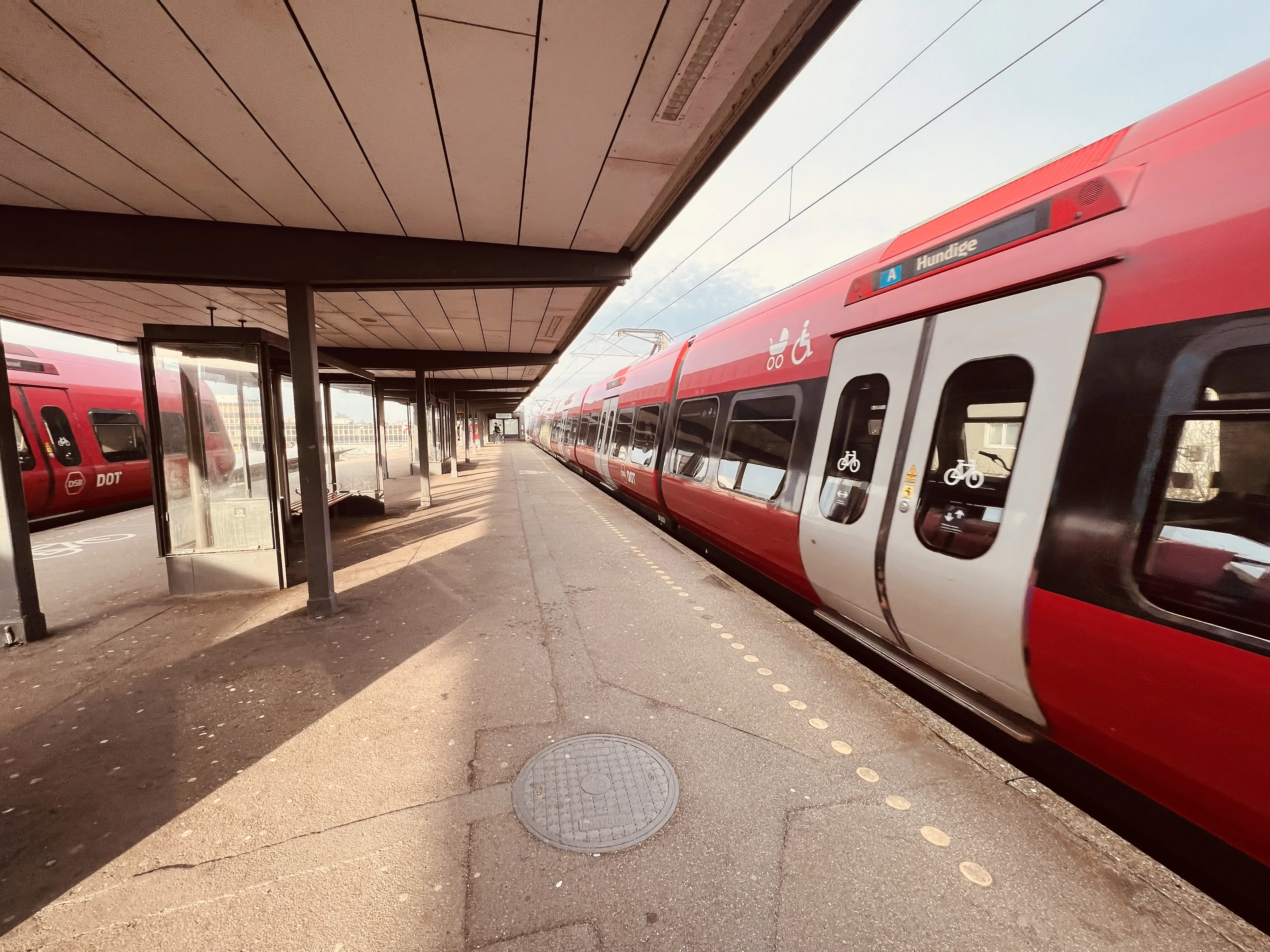 Billede af tog ud for Friheden S-togstrinbræt.